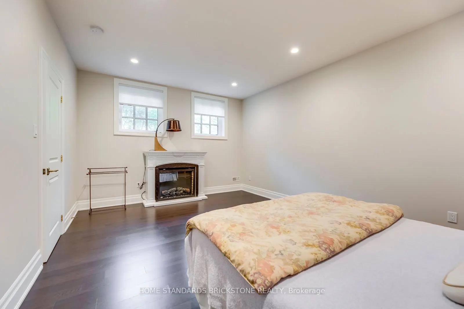 215 Dock Road