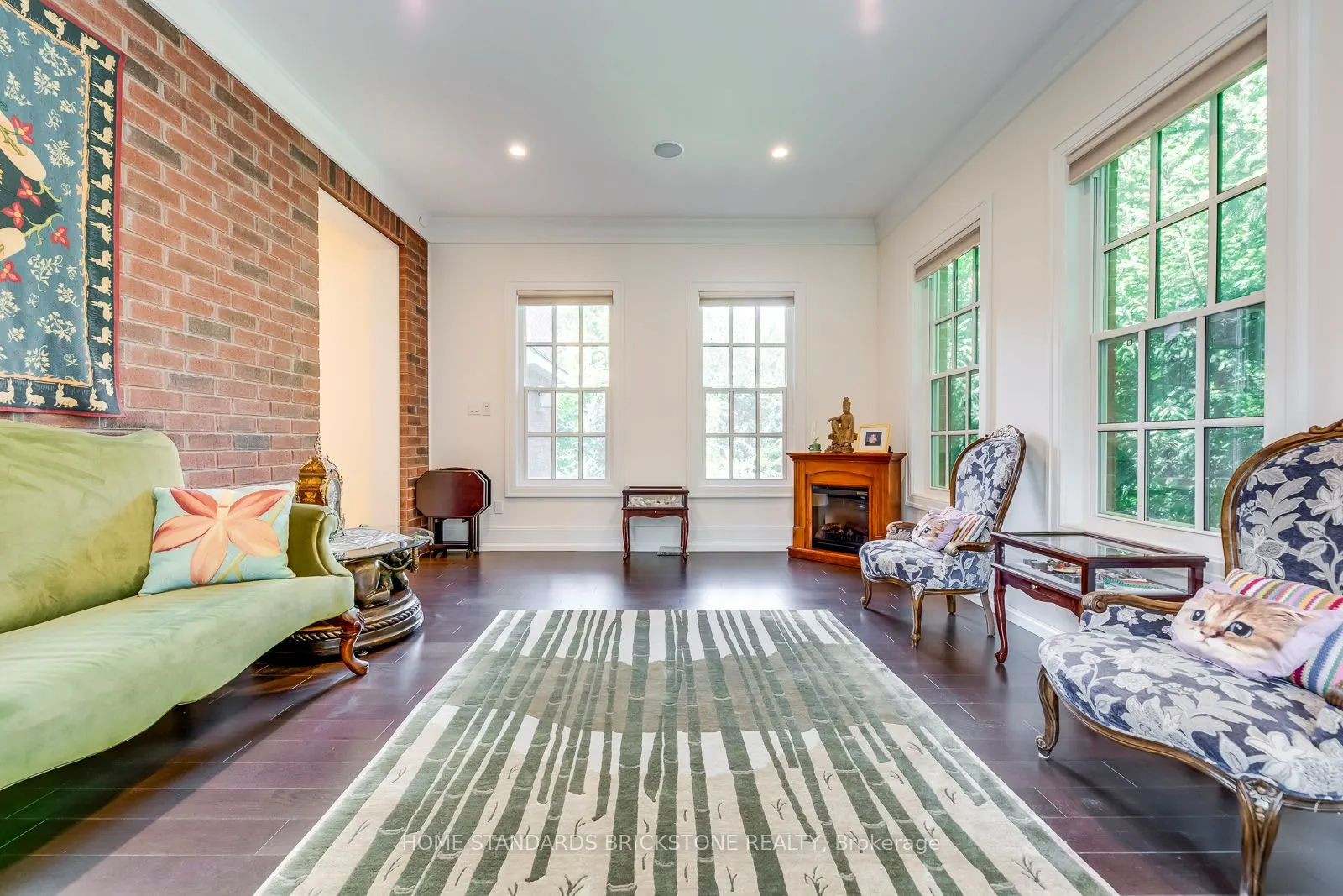 215 Dock Road