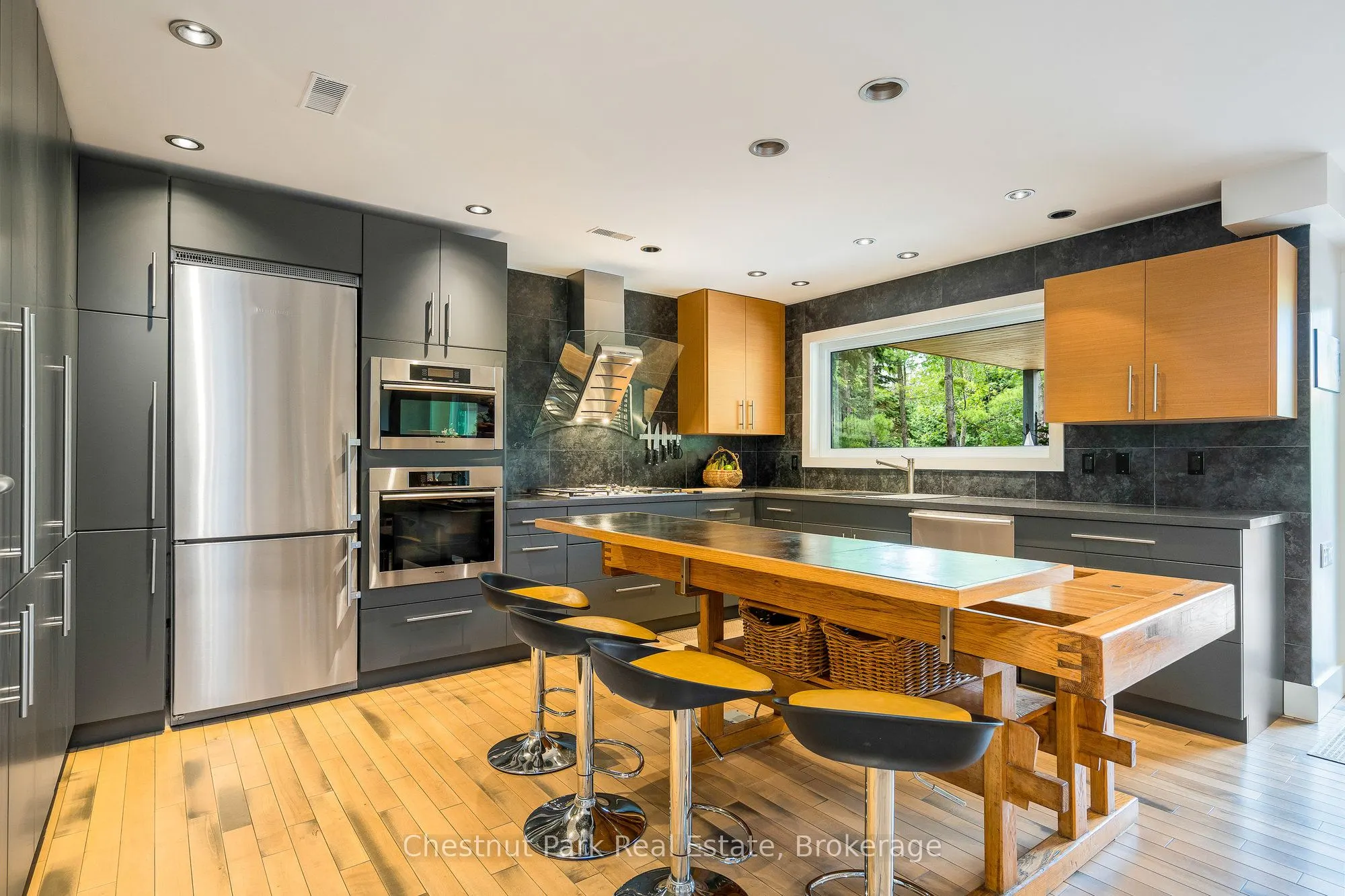 23 Forest Drive