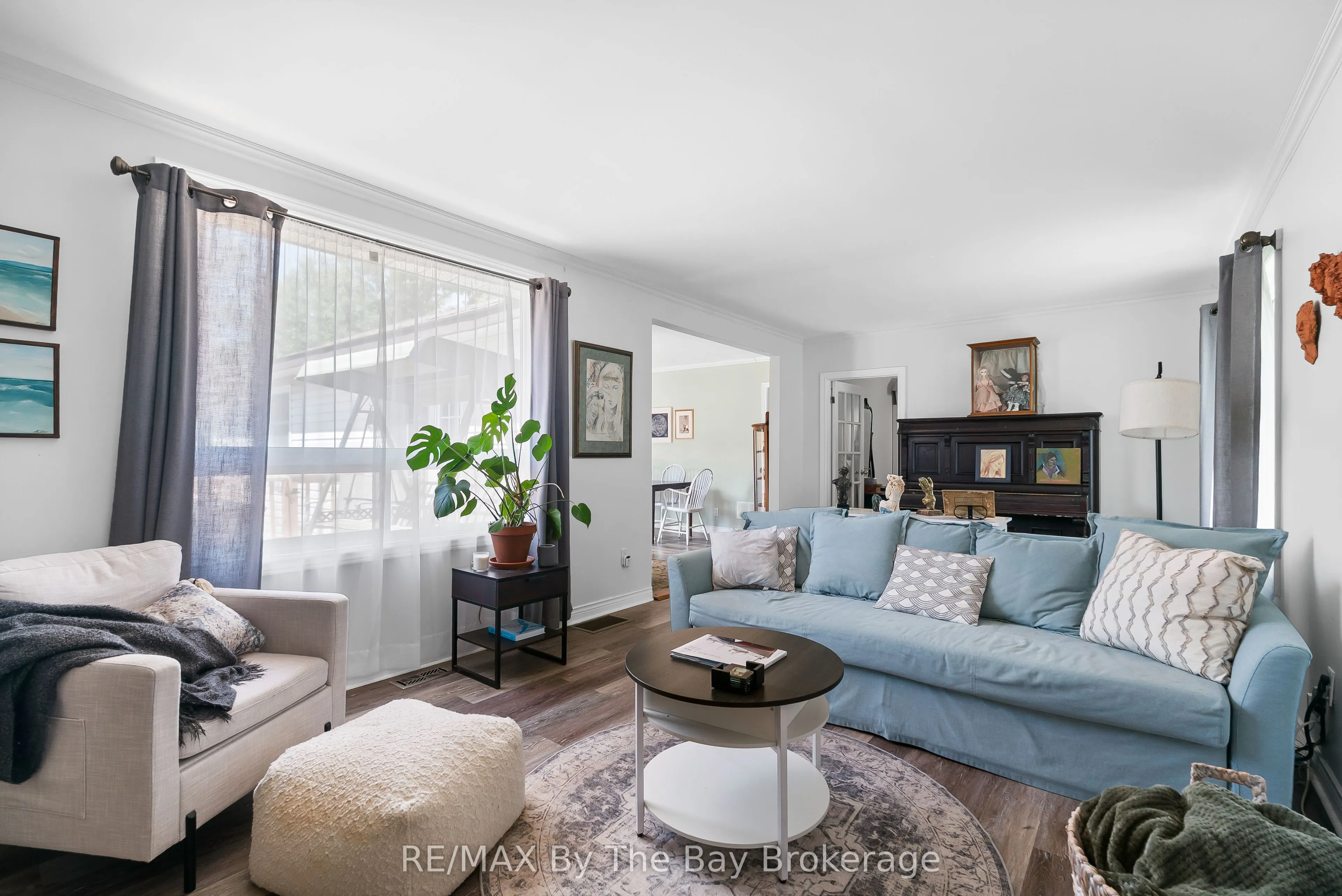 11 39th Street S