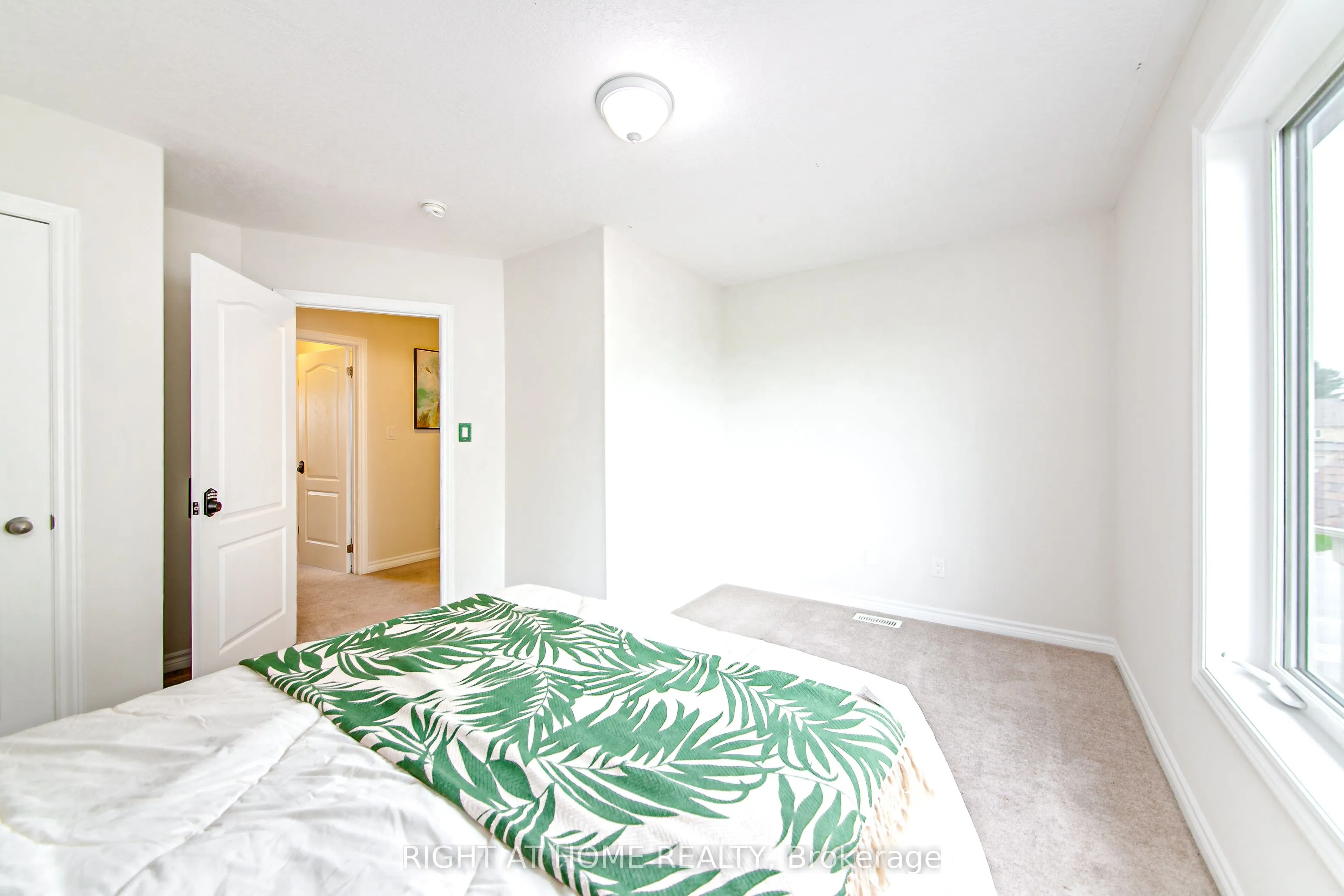 56 Megan Crescent