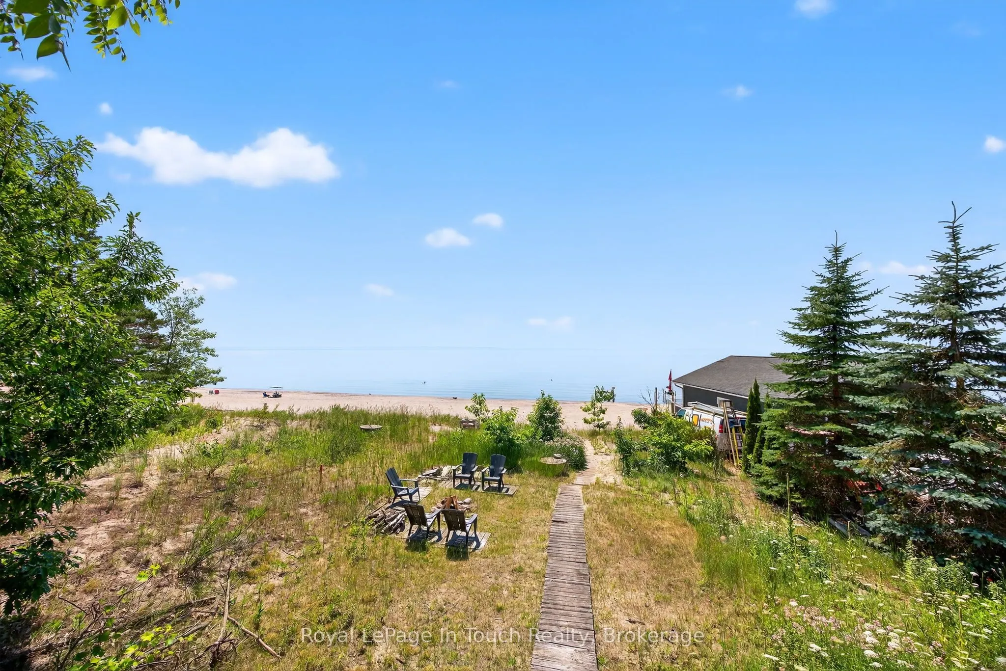 44 Tiny Beaches Road S