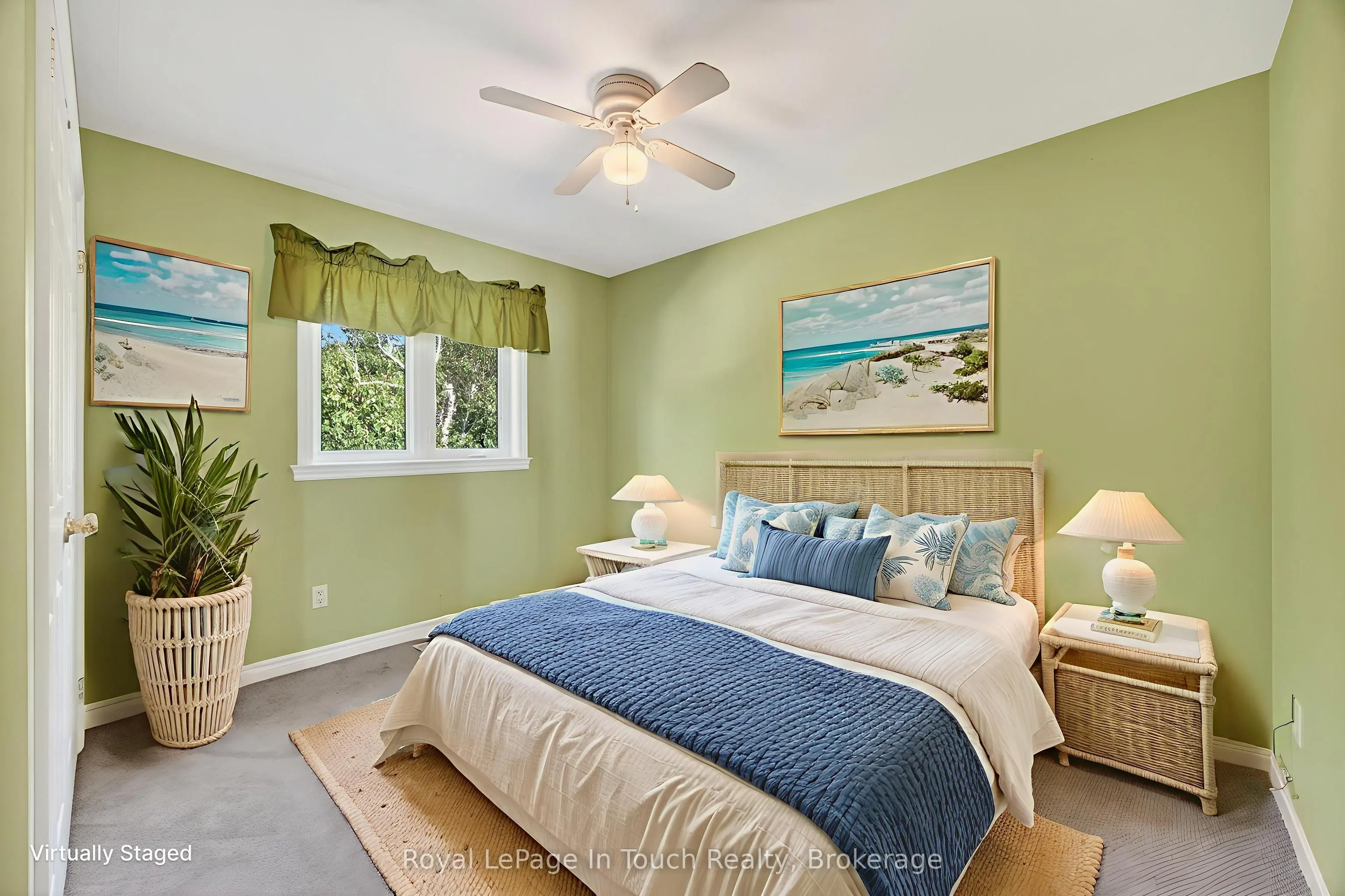 44 Tiny Beaches Road S