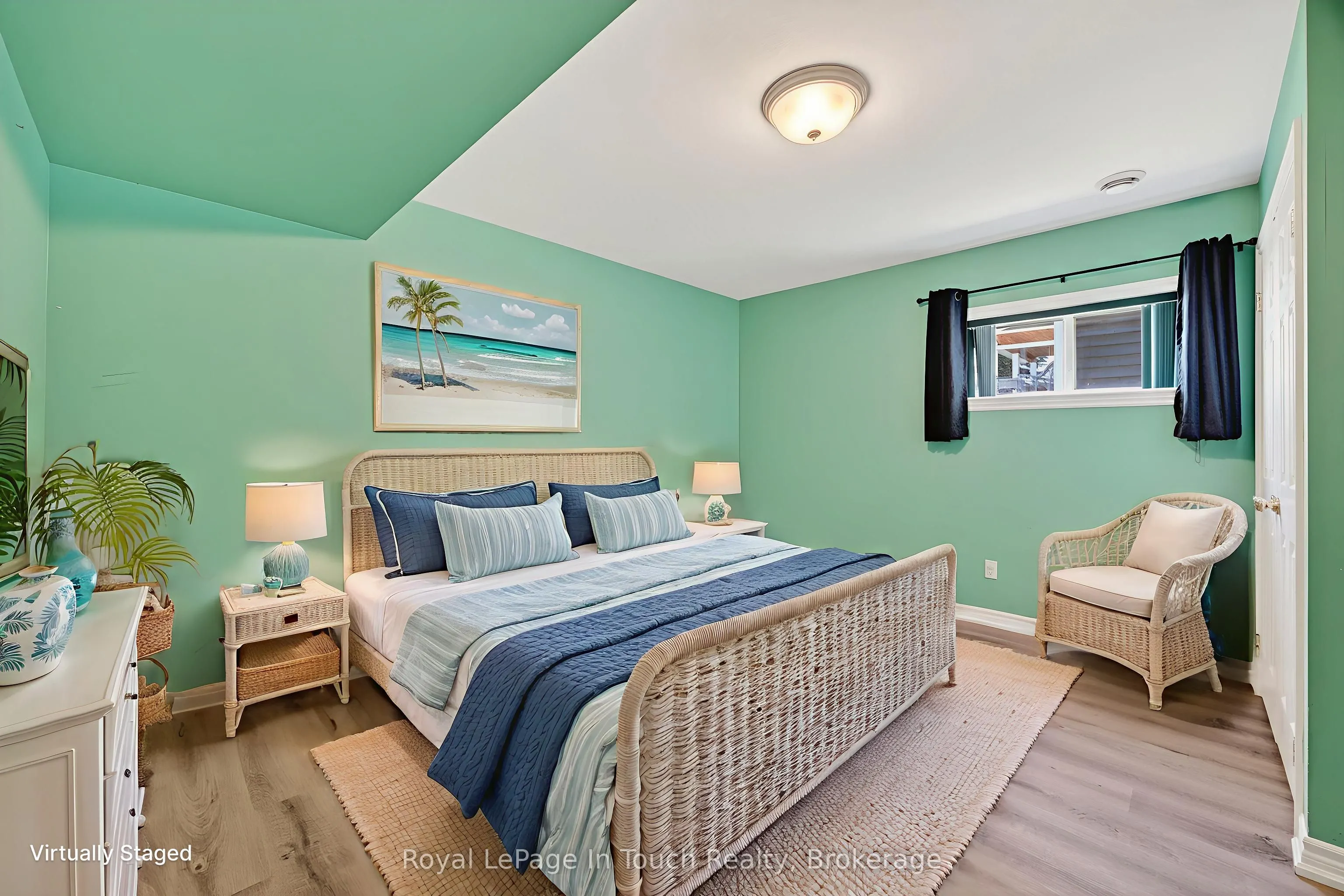 44 Tiny Beaches Road S