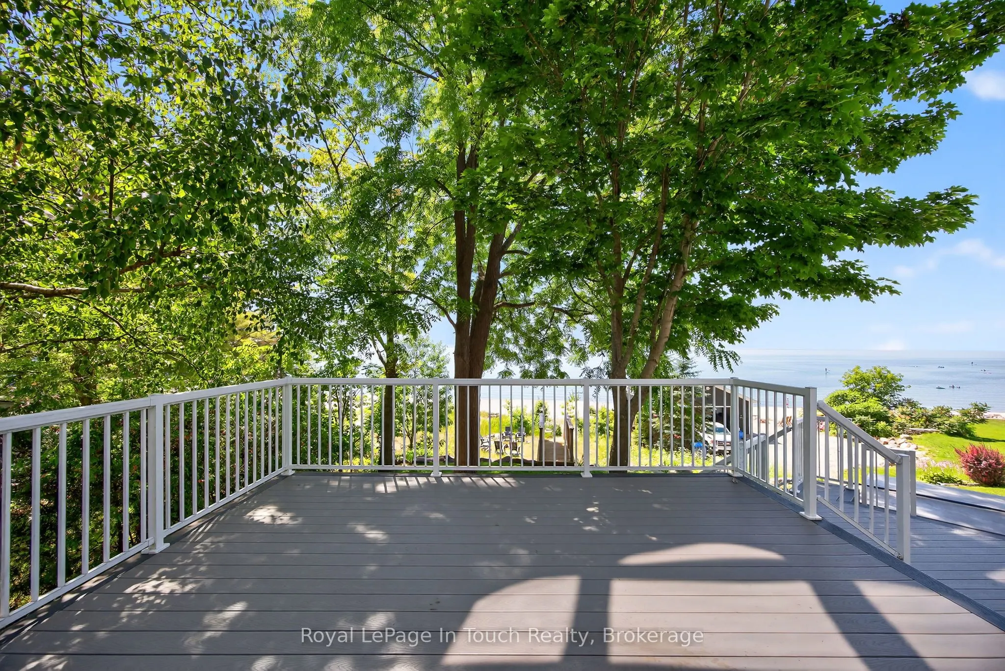 44 Tiny Beaches Road S