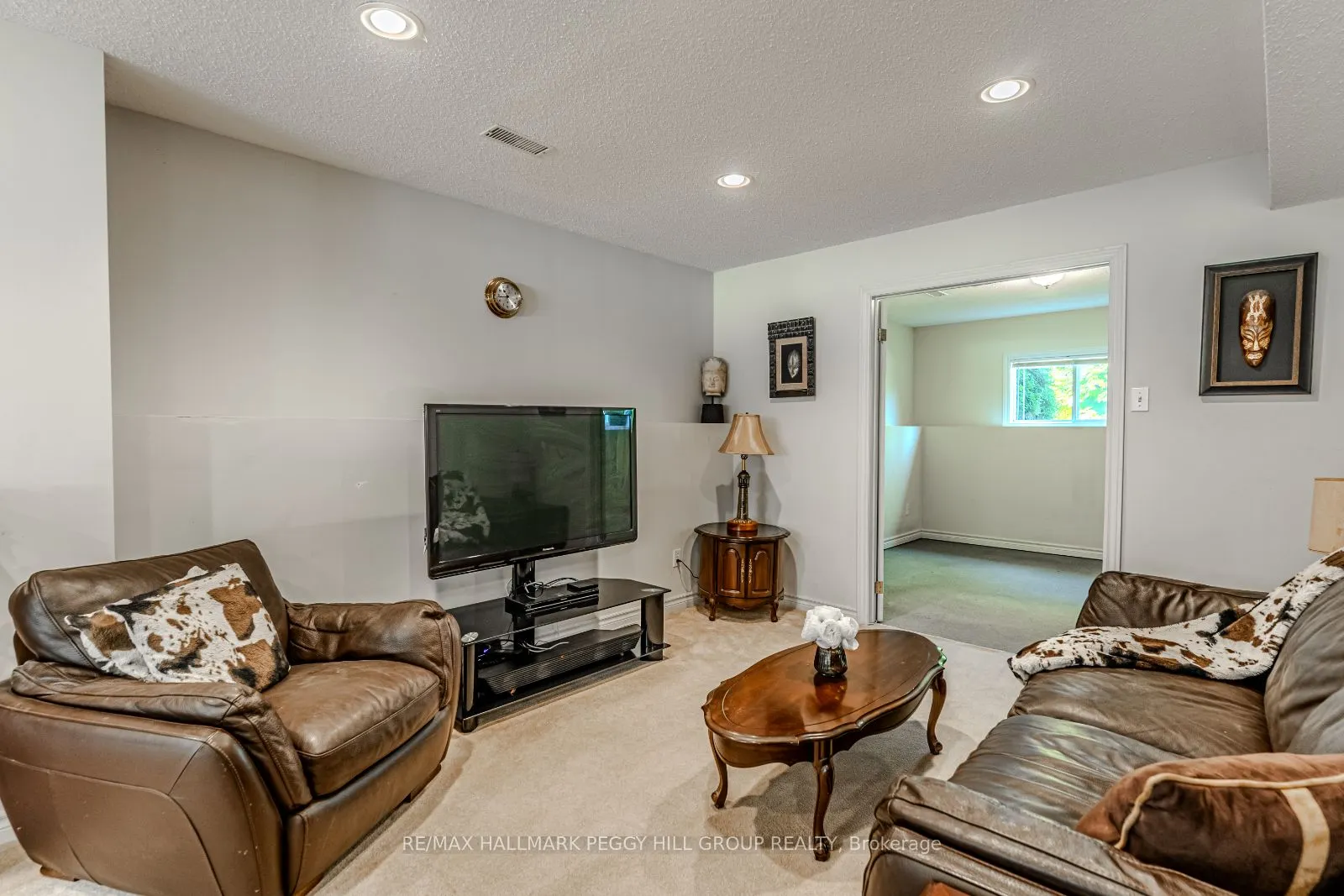 4 Mapleton Avenue
