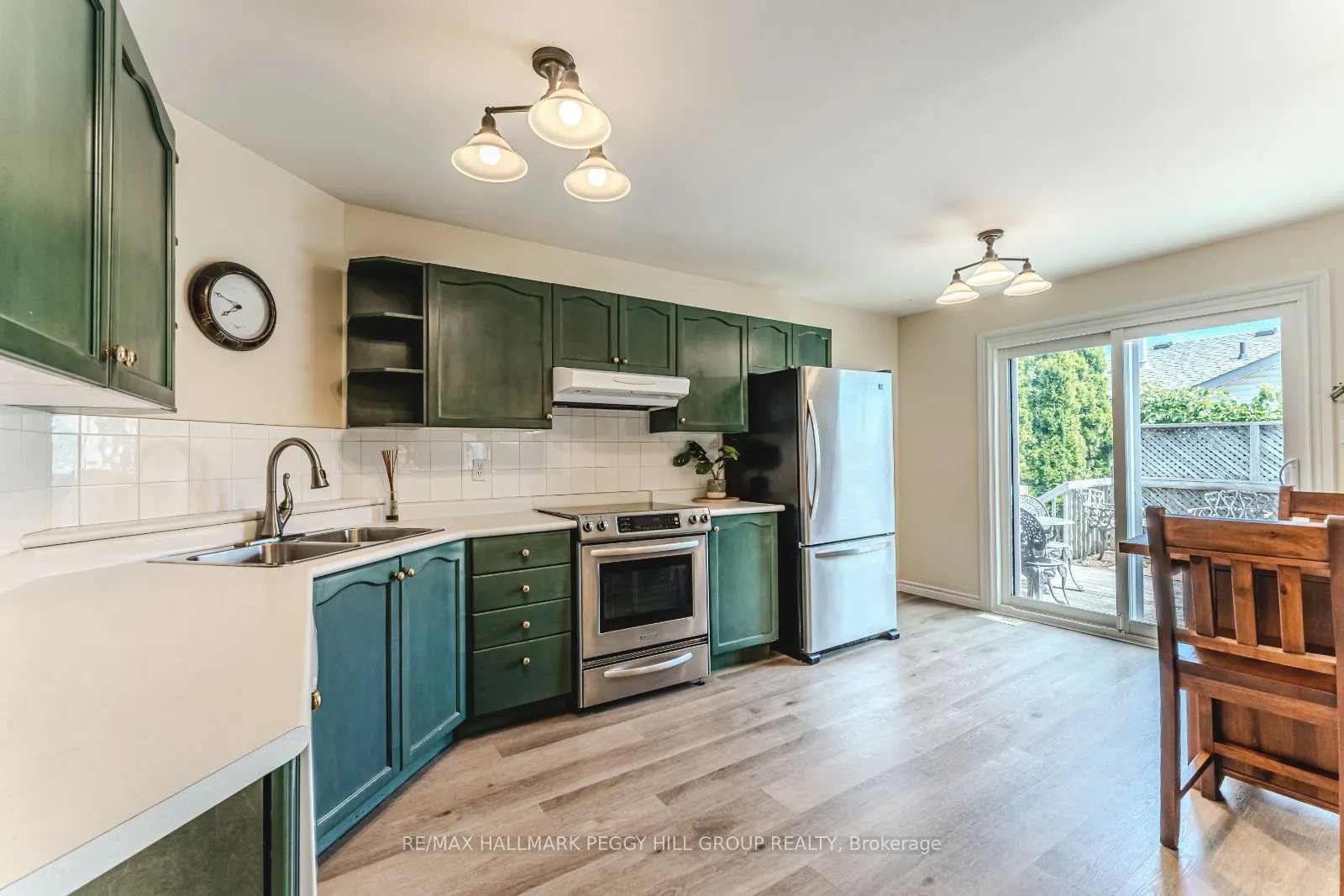 4 Mapleton Avenue