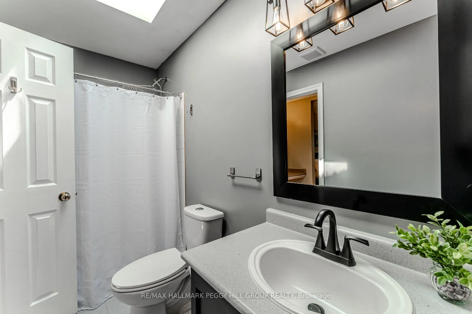 4 Mapleton Avenue