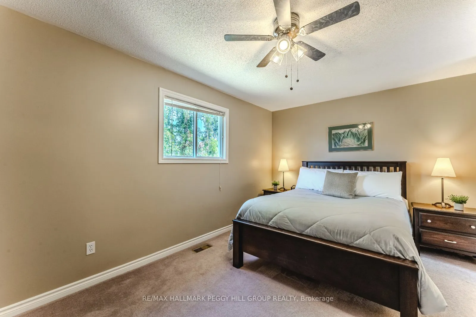 4 Mapleton Avenue