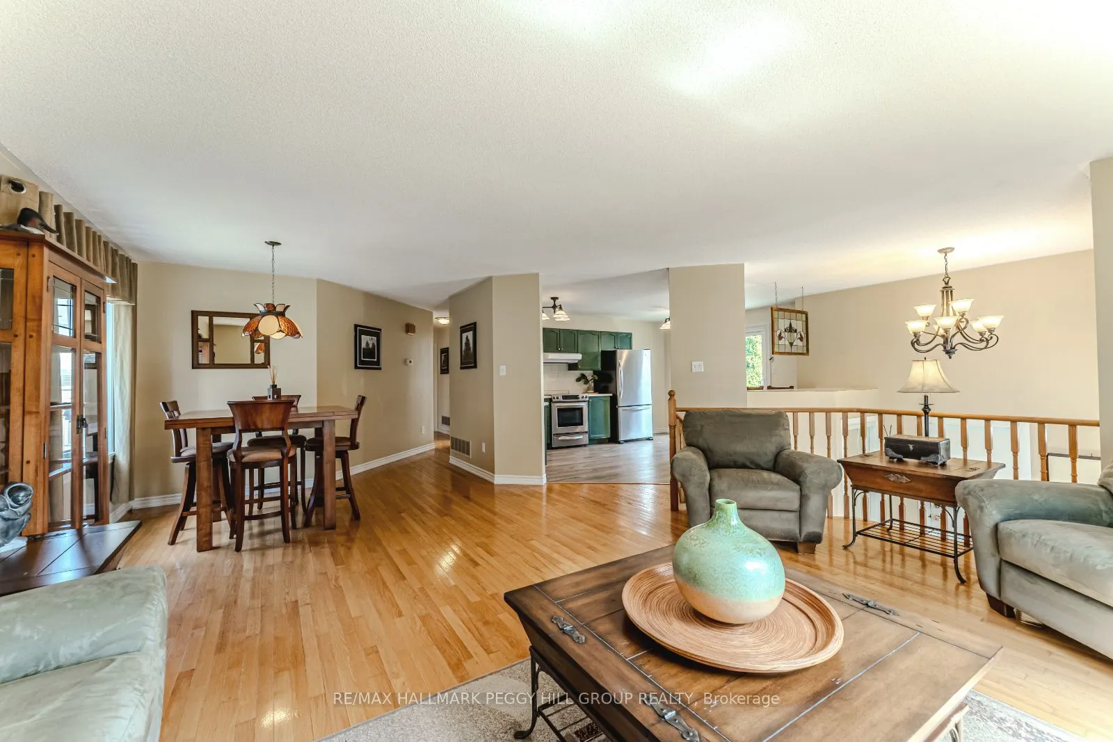 4 Mapleton Avenue