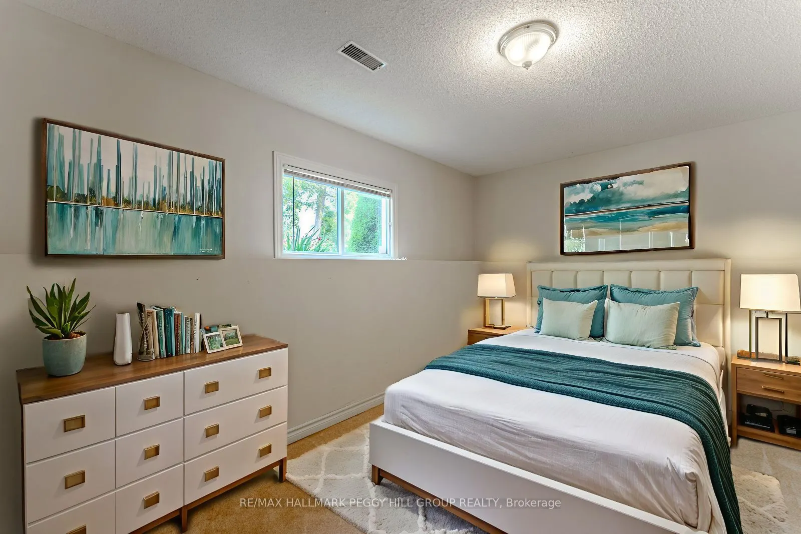 4 Mapleton Avenue