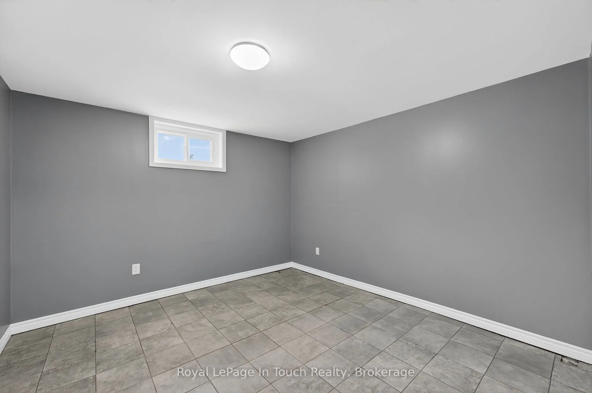 8906 County Road 93