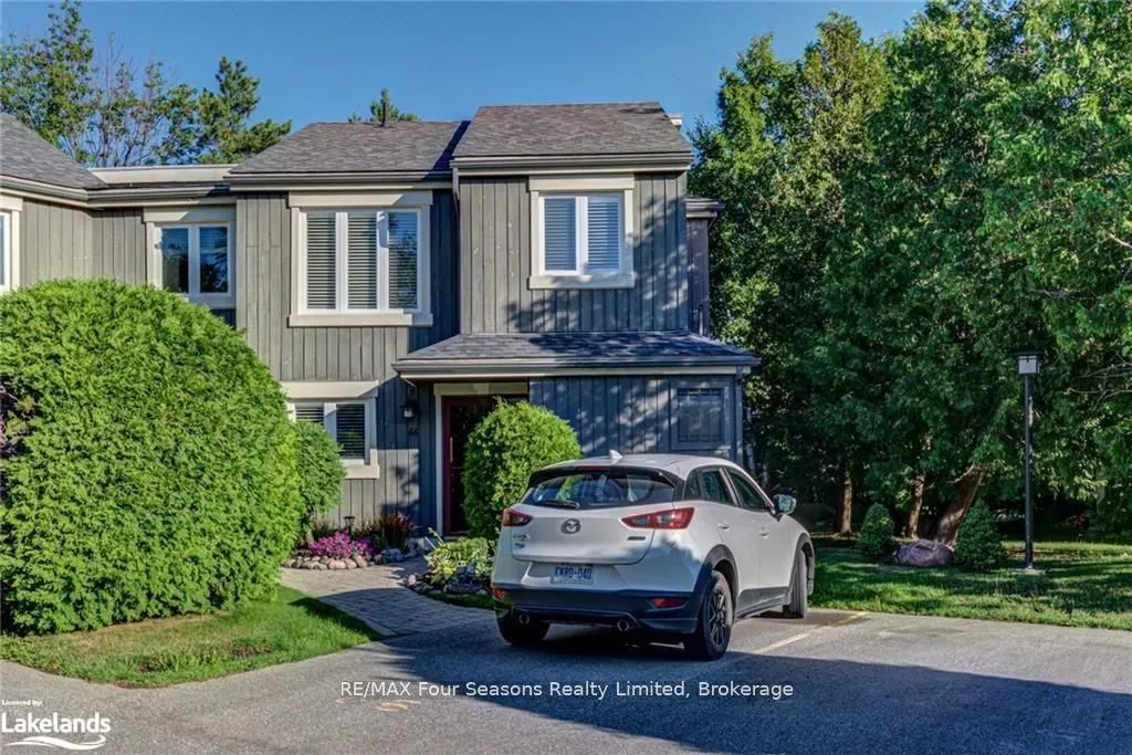 149 Fairway Crescent, #66