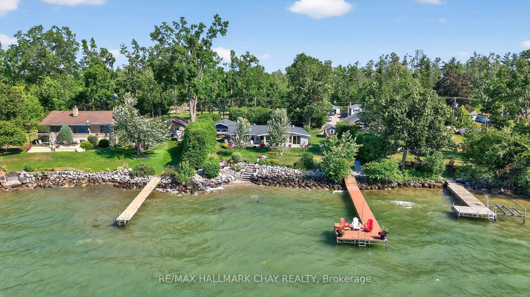 7 Lakeshore Road E