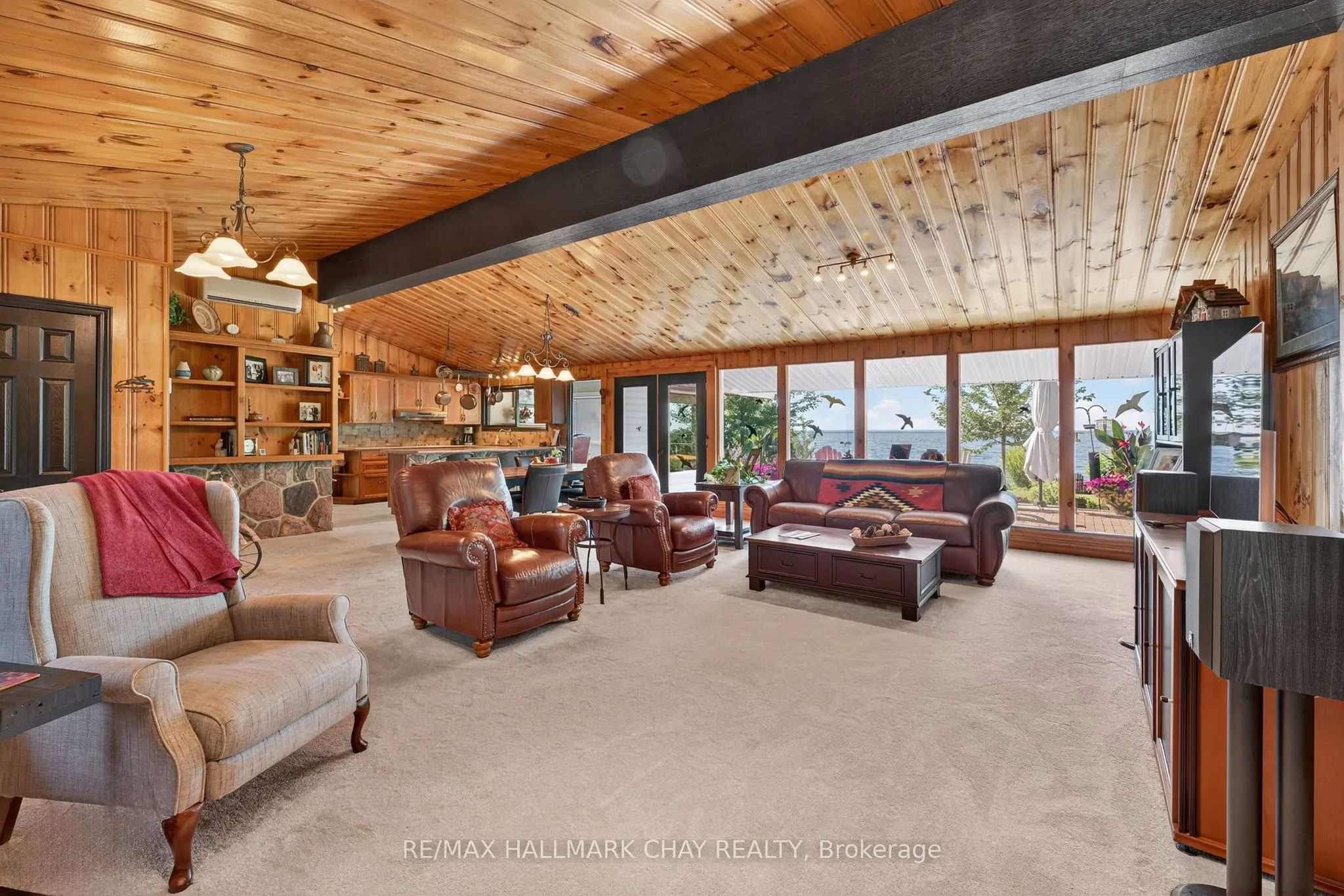 7 Lakeshore Road E
