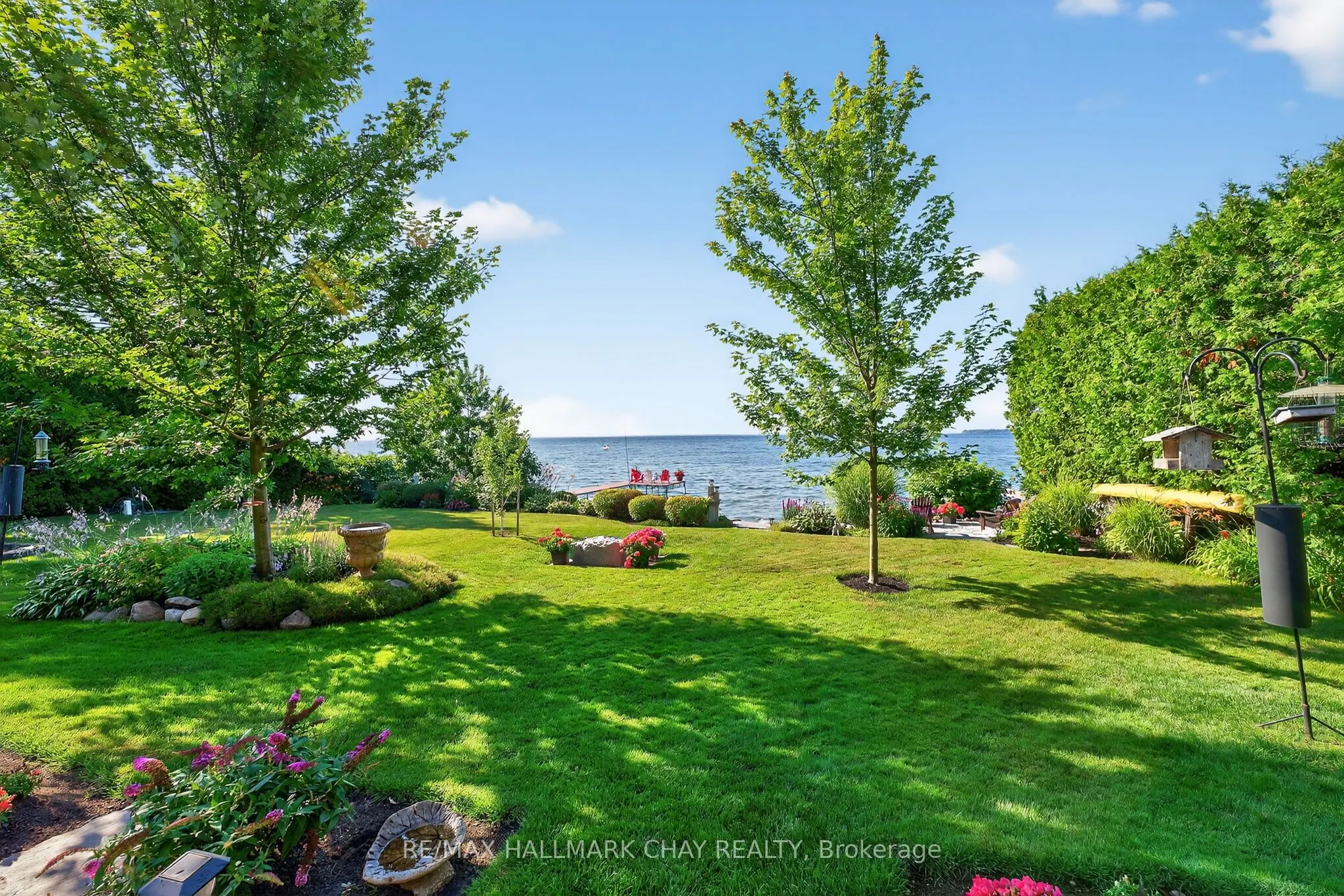 7 Lakeshore Road E