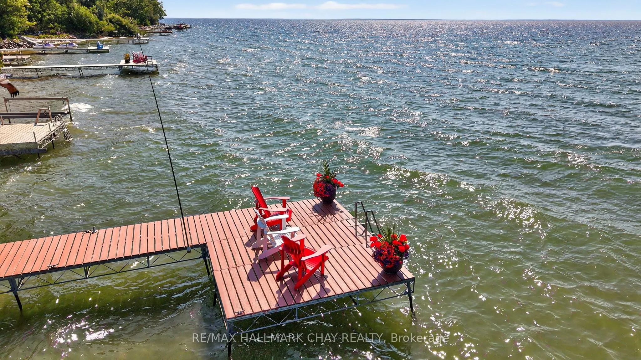 7 Lakeshore Road E