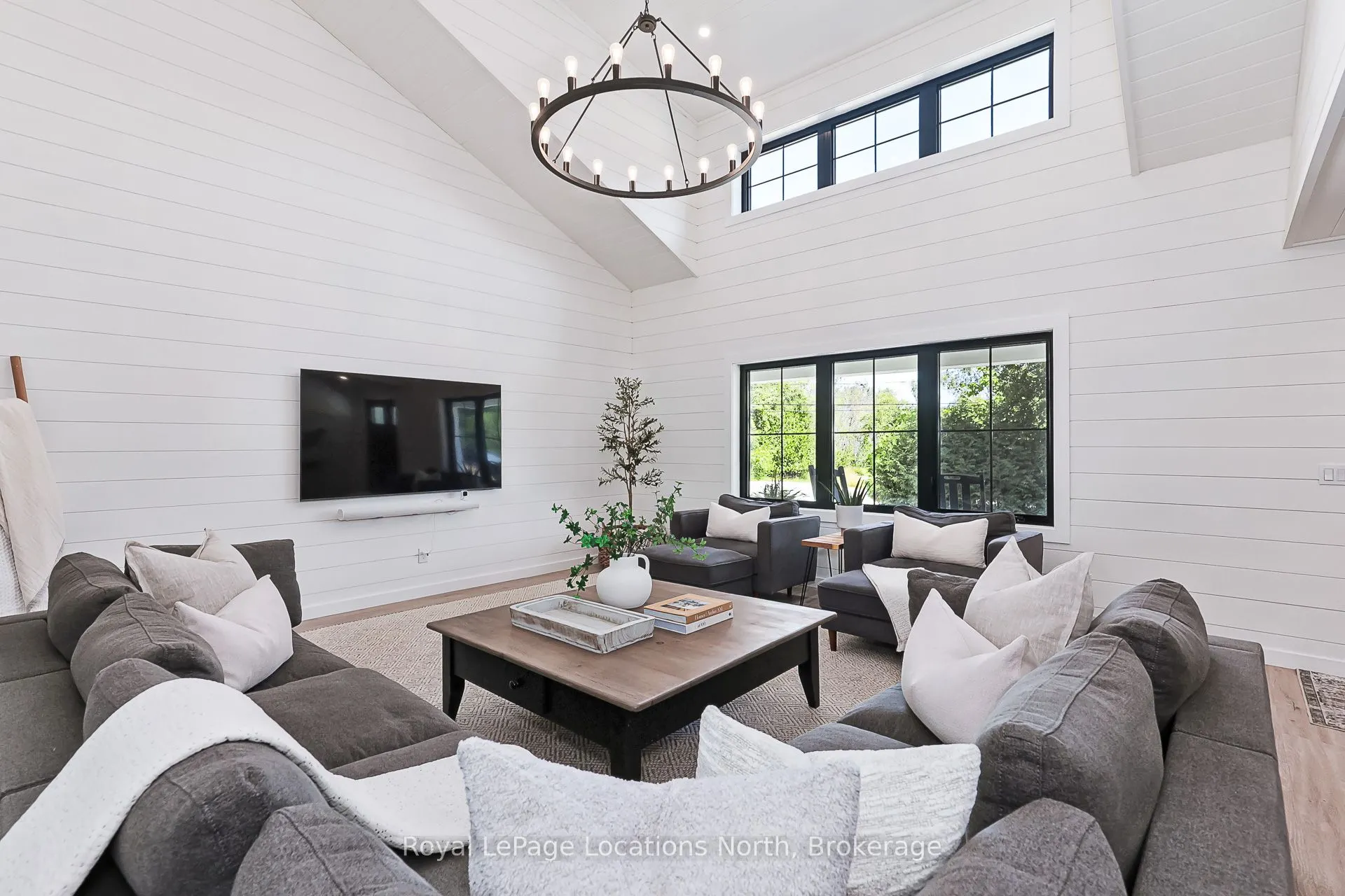 39 Silvercreek Drive