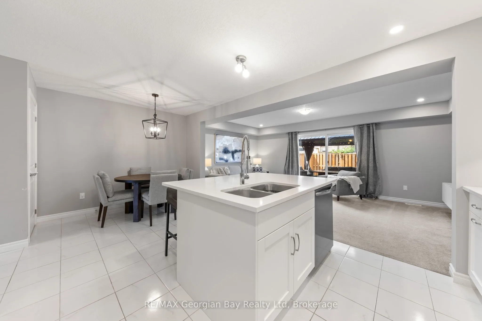 964 WRIGHT Drive
