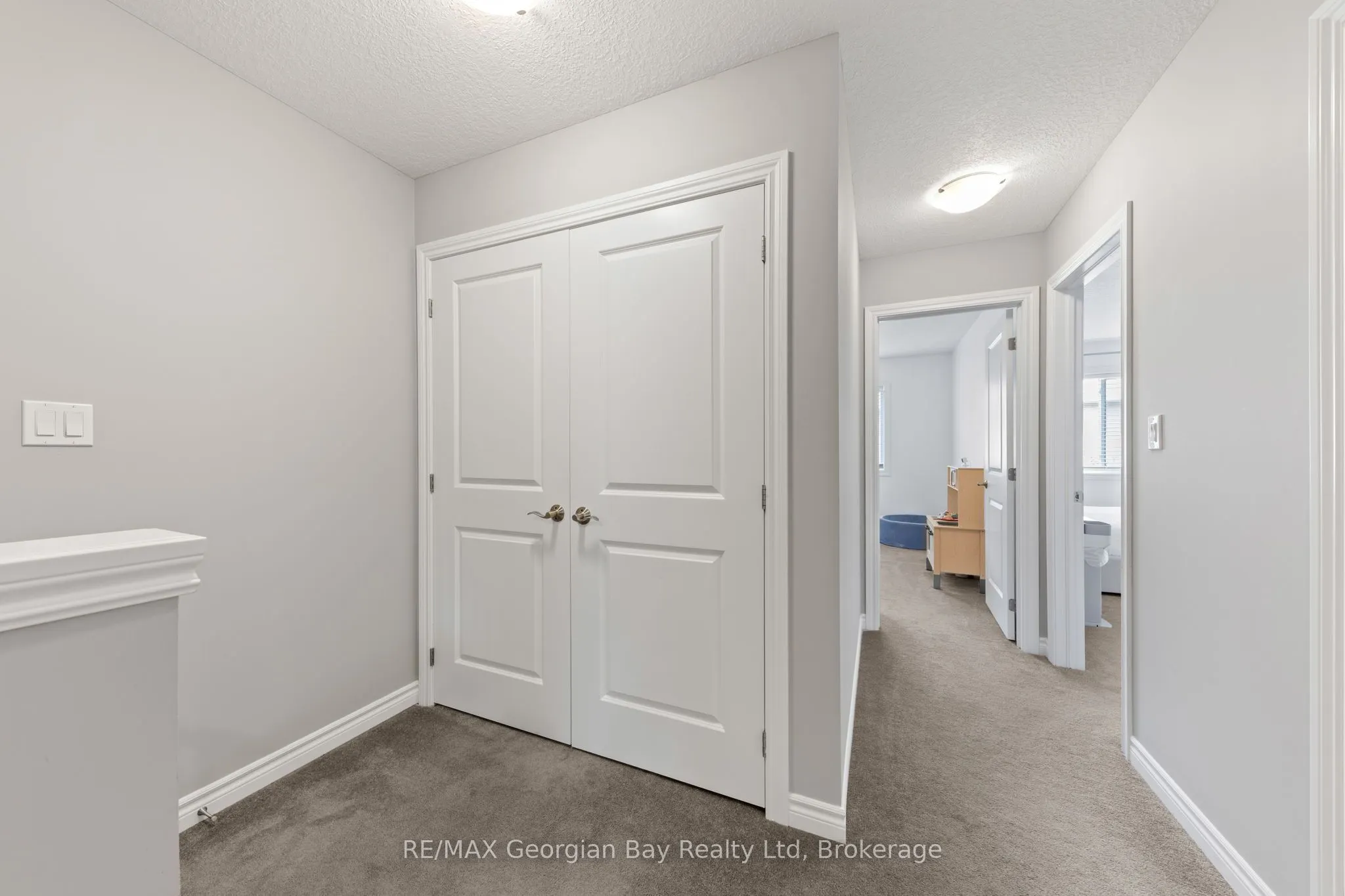 964 WRIGHT Drive