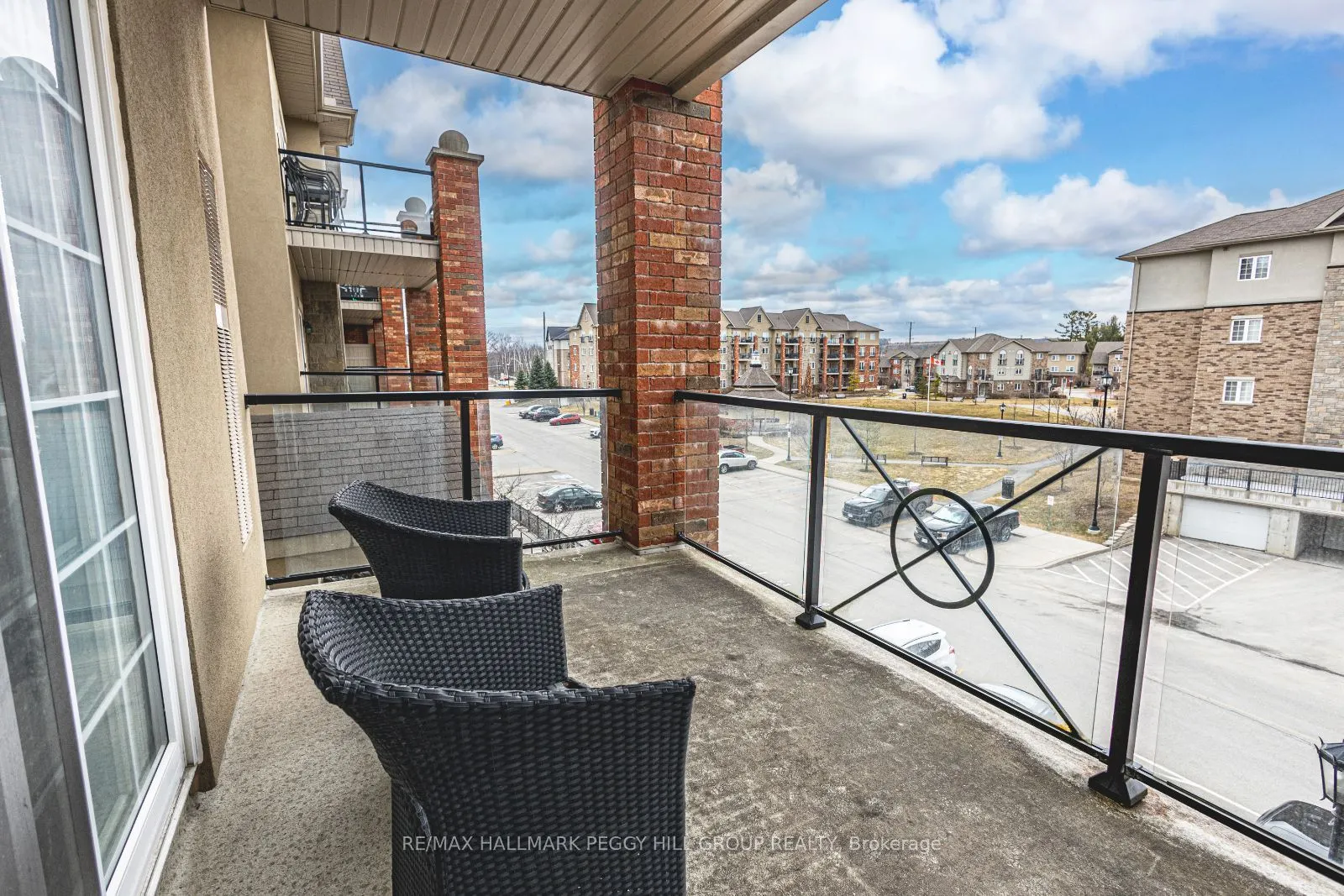 43 Ferndale Drive S, #305