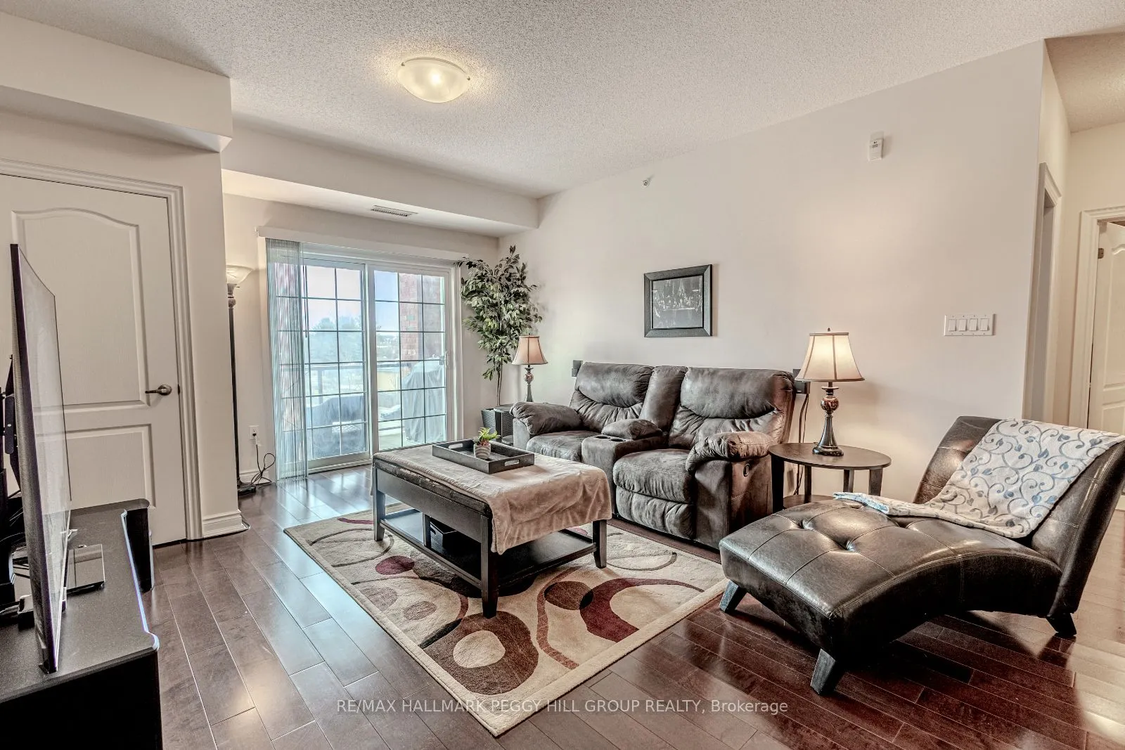 43 Ferndale Drive S, #305