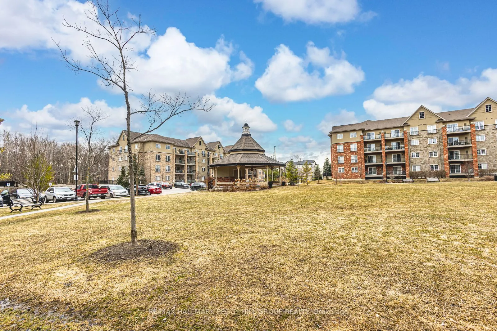 43 Ferndale Drive S, #305