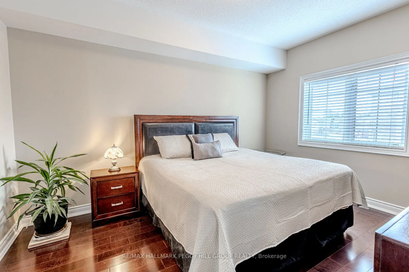 43 Ferndale Drive S, #305