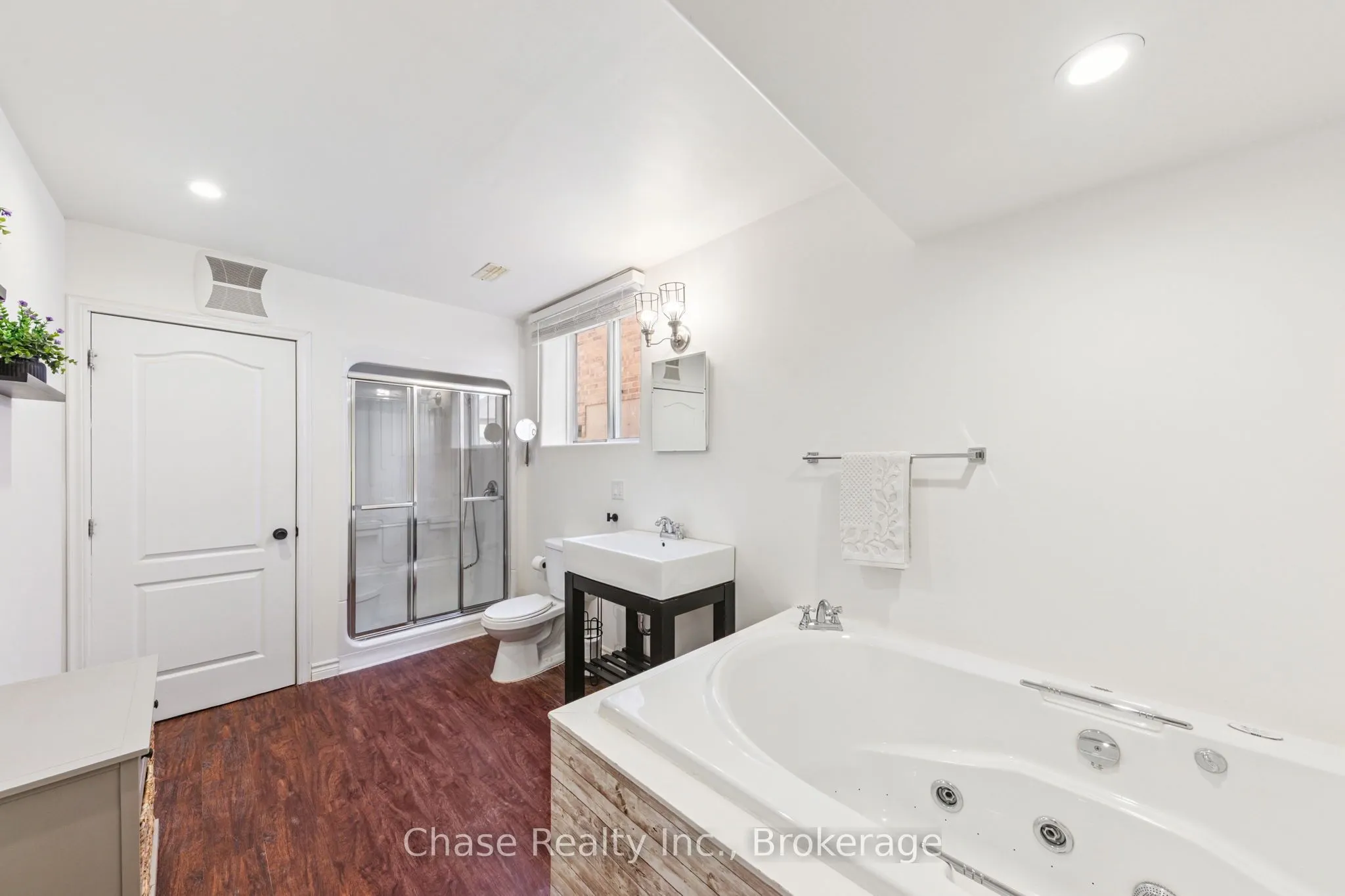 18 St Amant Road