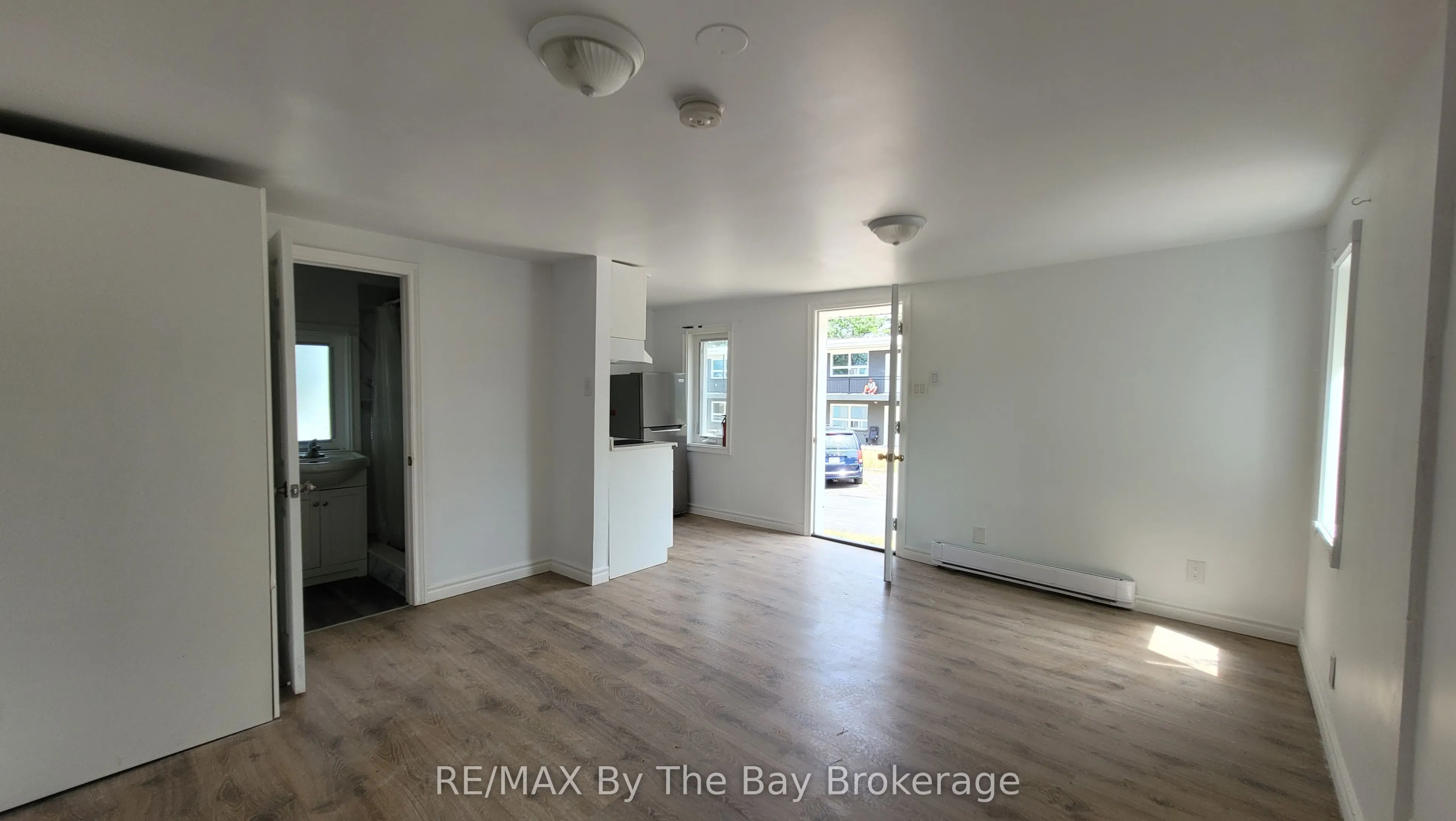 280 RIVER Road E, #D04