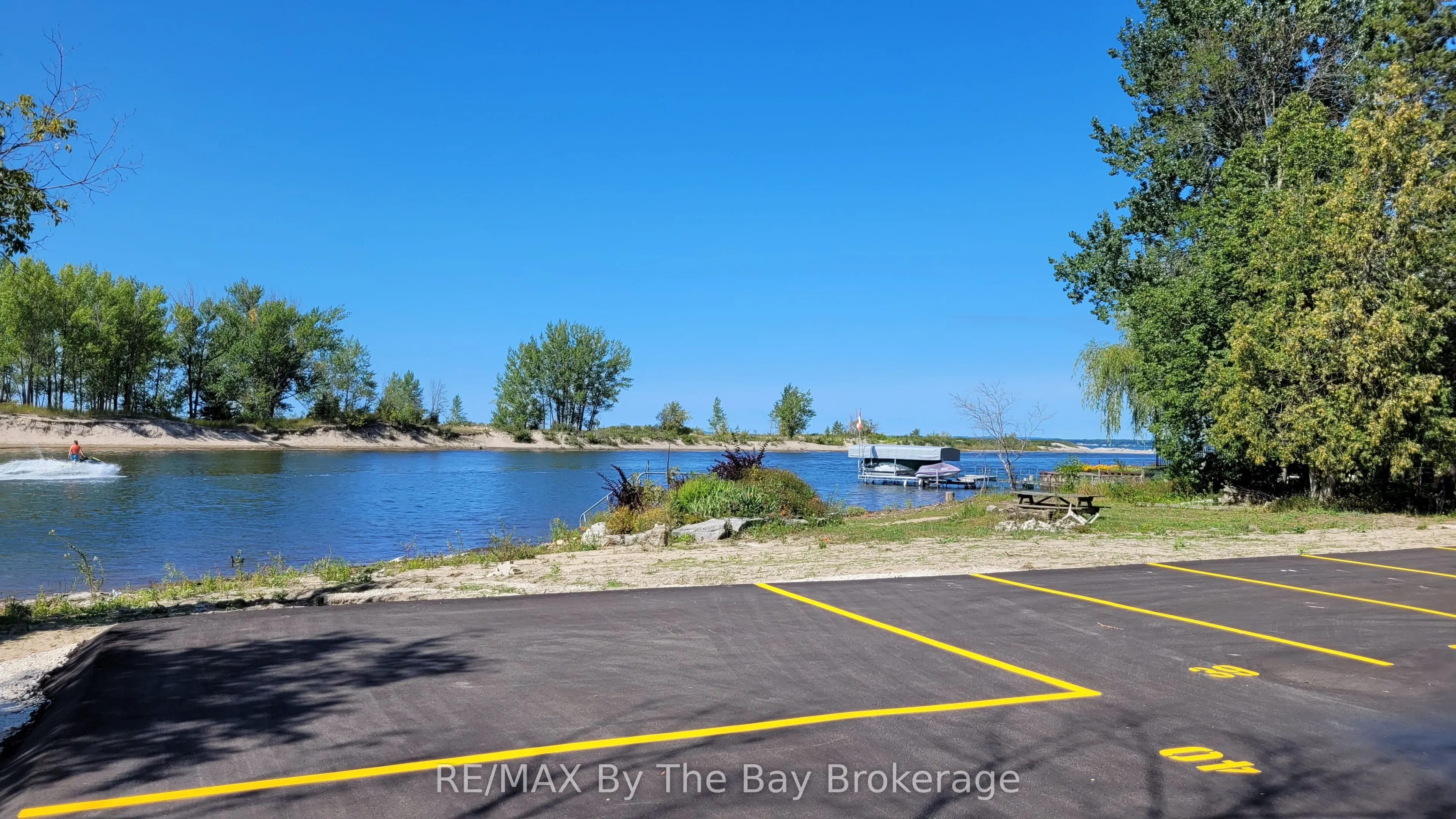 280 RIVER Road E, #D04