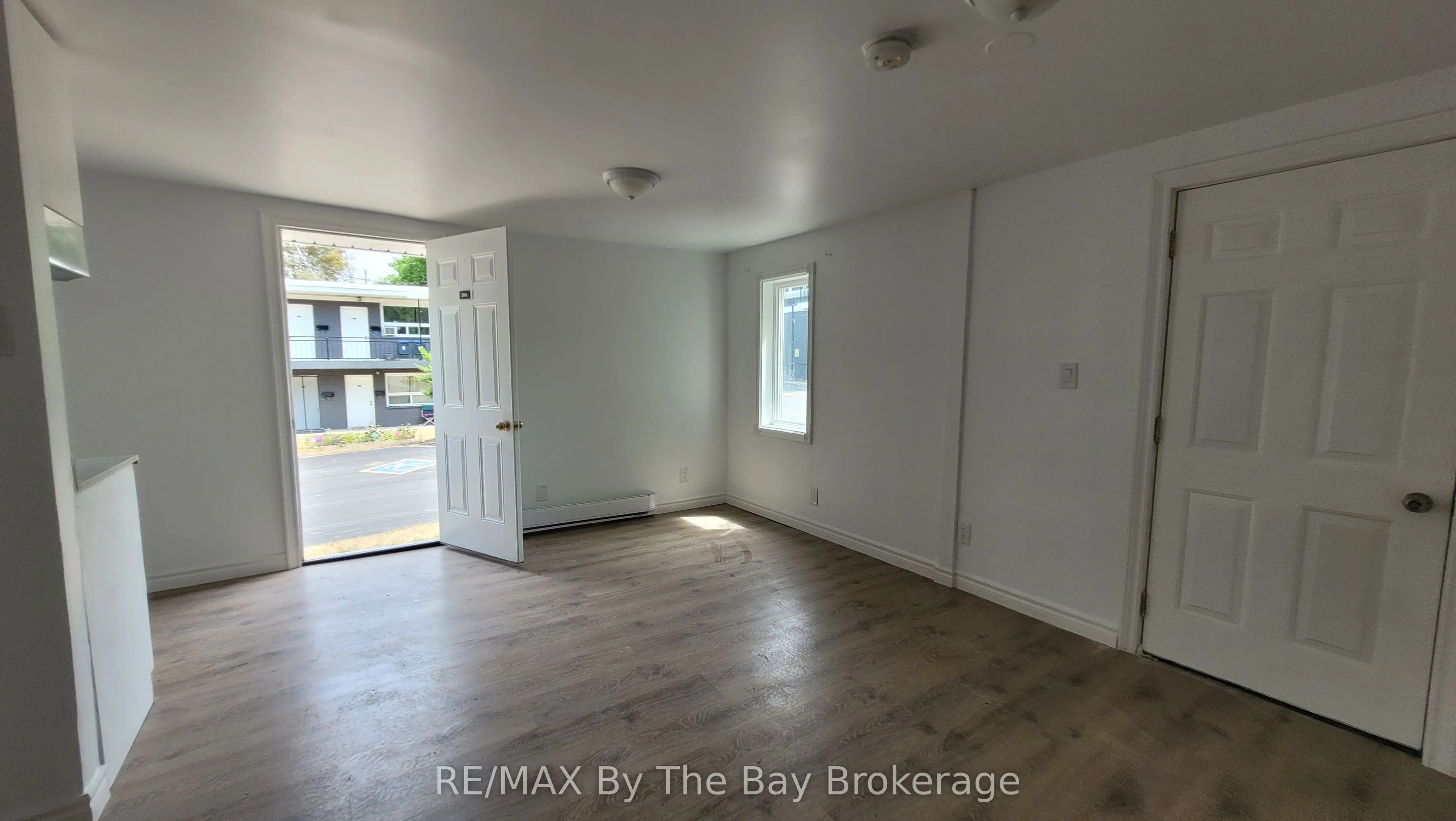 280 RIVER Road E, #D04