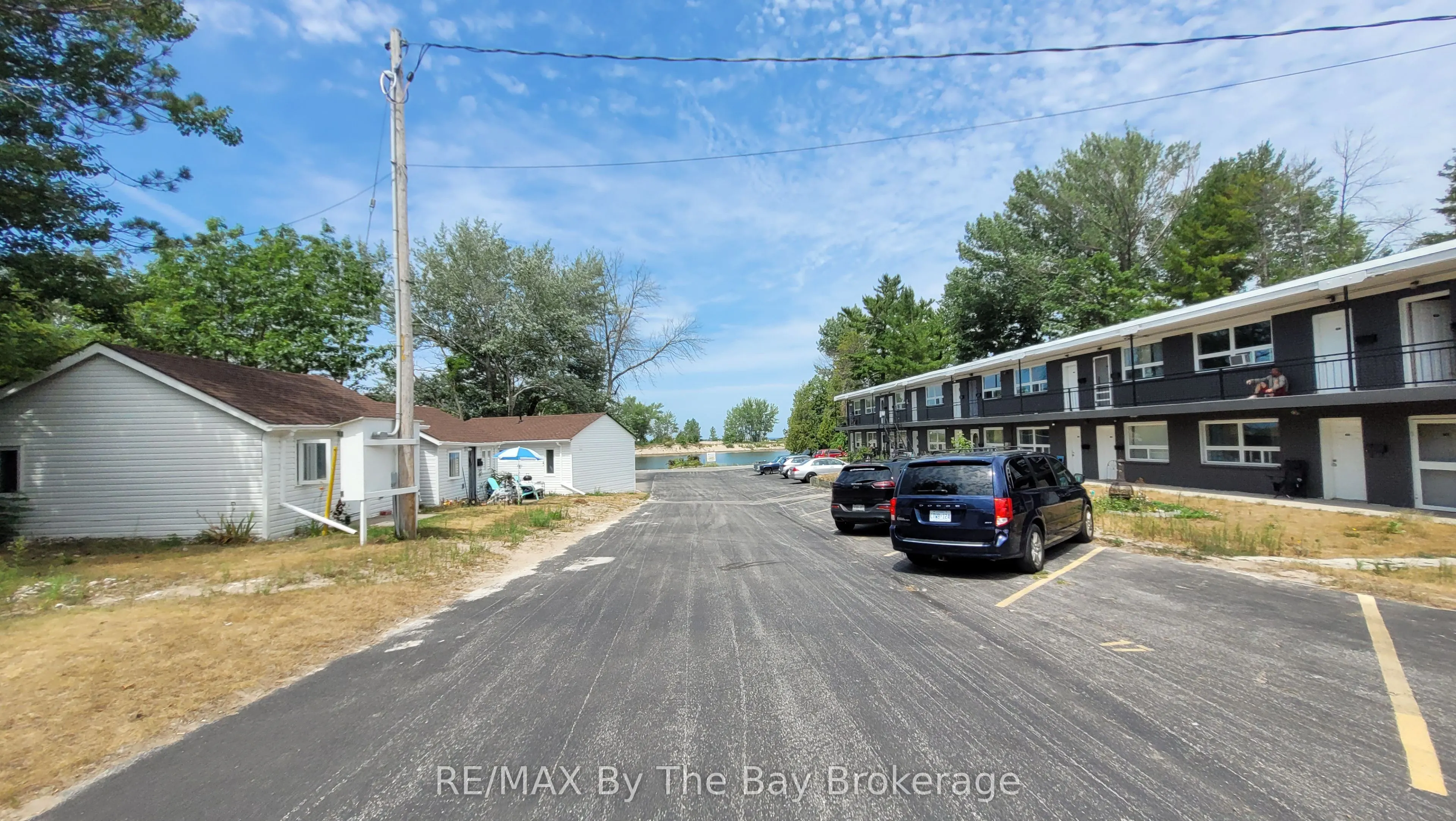 280 RIVER Road E, #D04