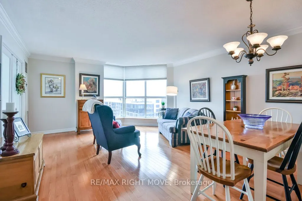 150 Dunlop Street E, #1108