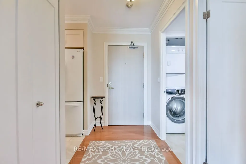 150 Dunlop Street E, #1108
