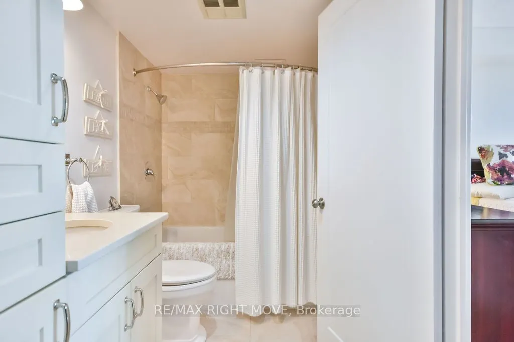 150 Dunlop Street E, #1108