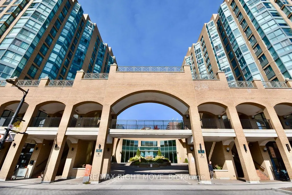 150 Dunlop Street E, #1108