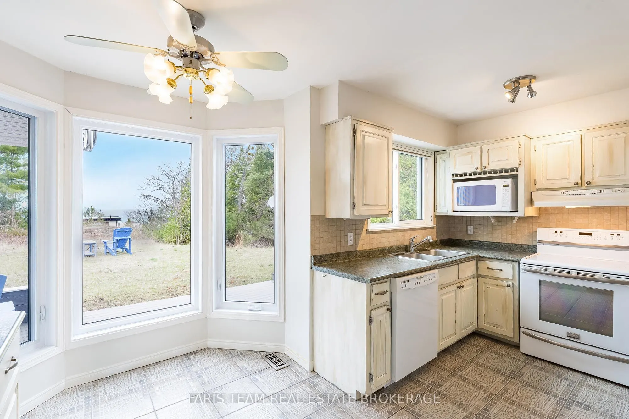 8 Glen Forest Trail