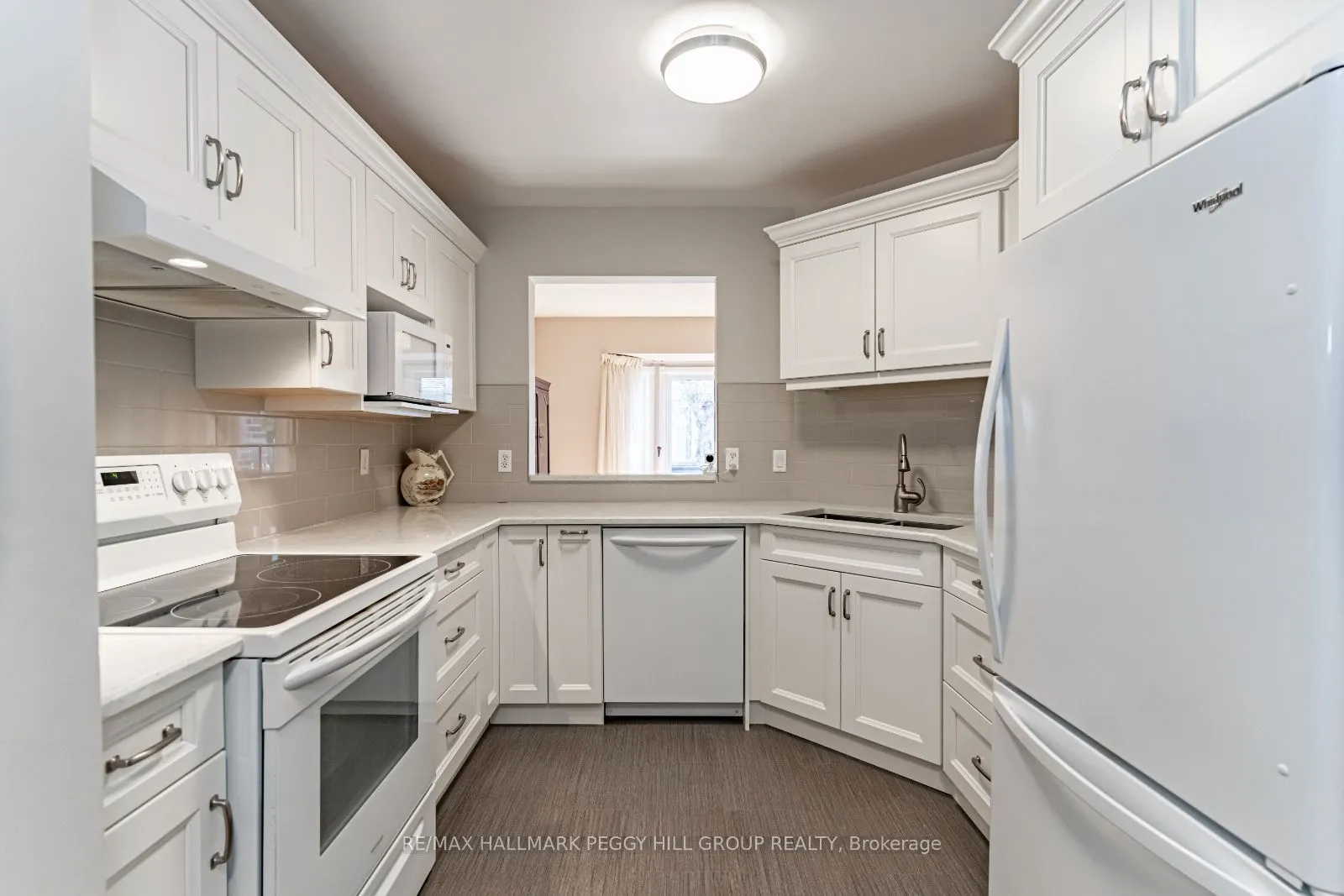 40 Museum Drive, #402