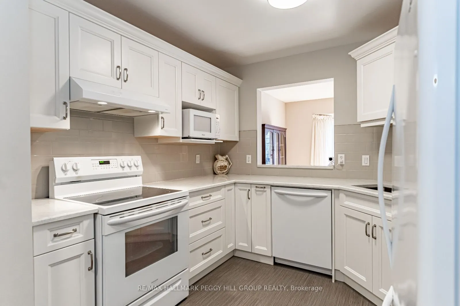40 Museum Drive, #402