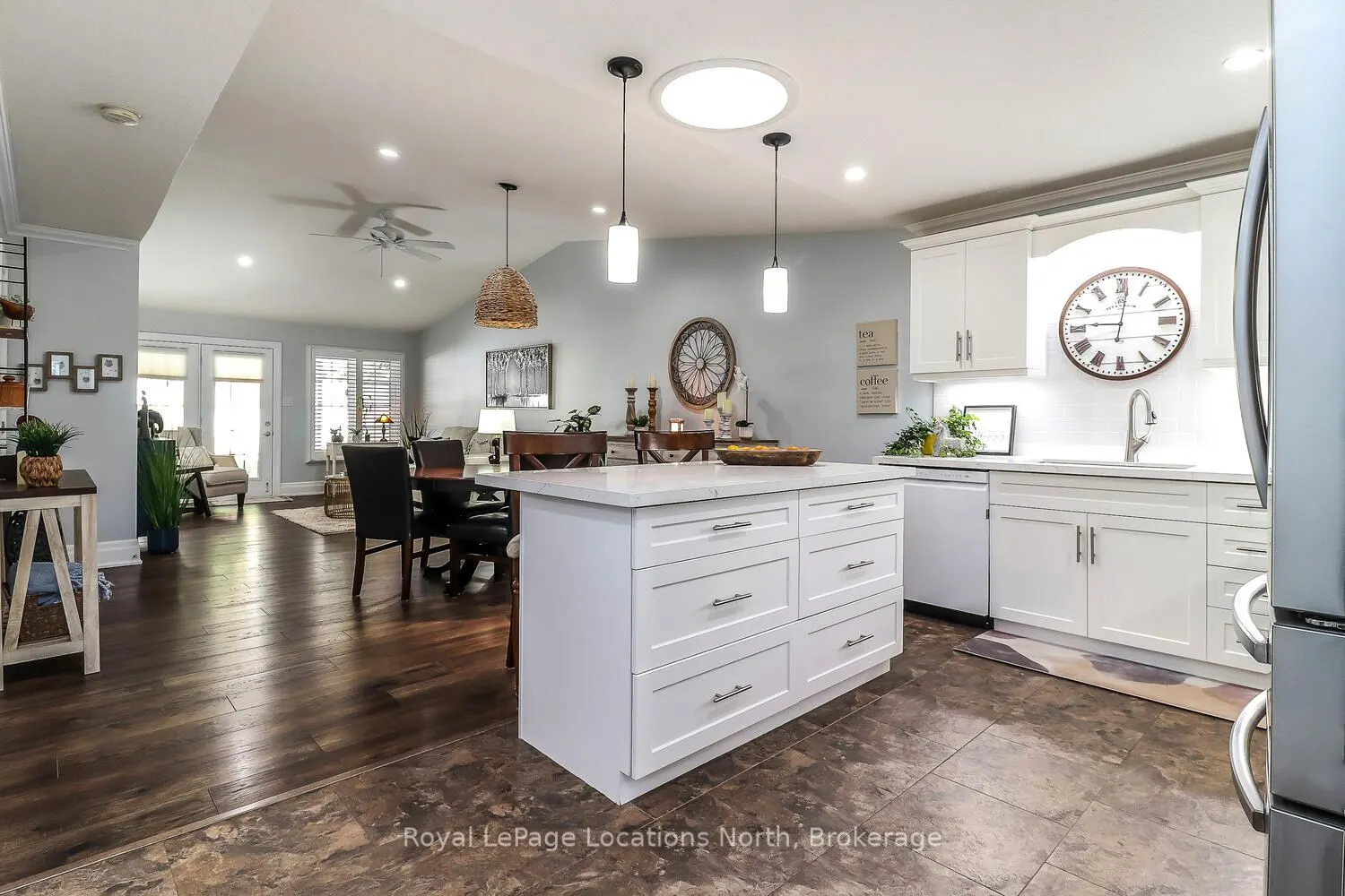 56 GARDEN GROVE Crescent