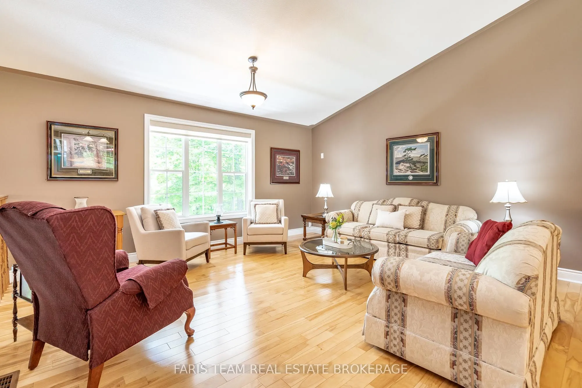 85 Farlain Lake Road E