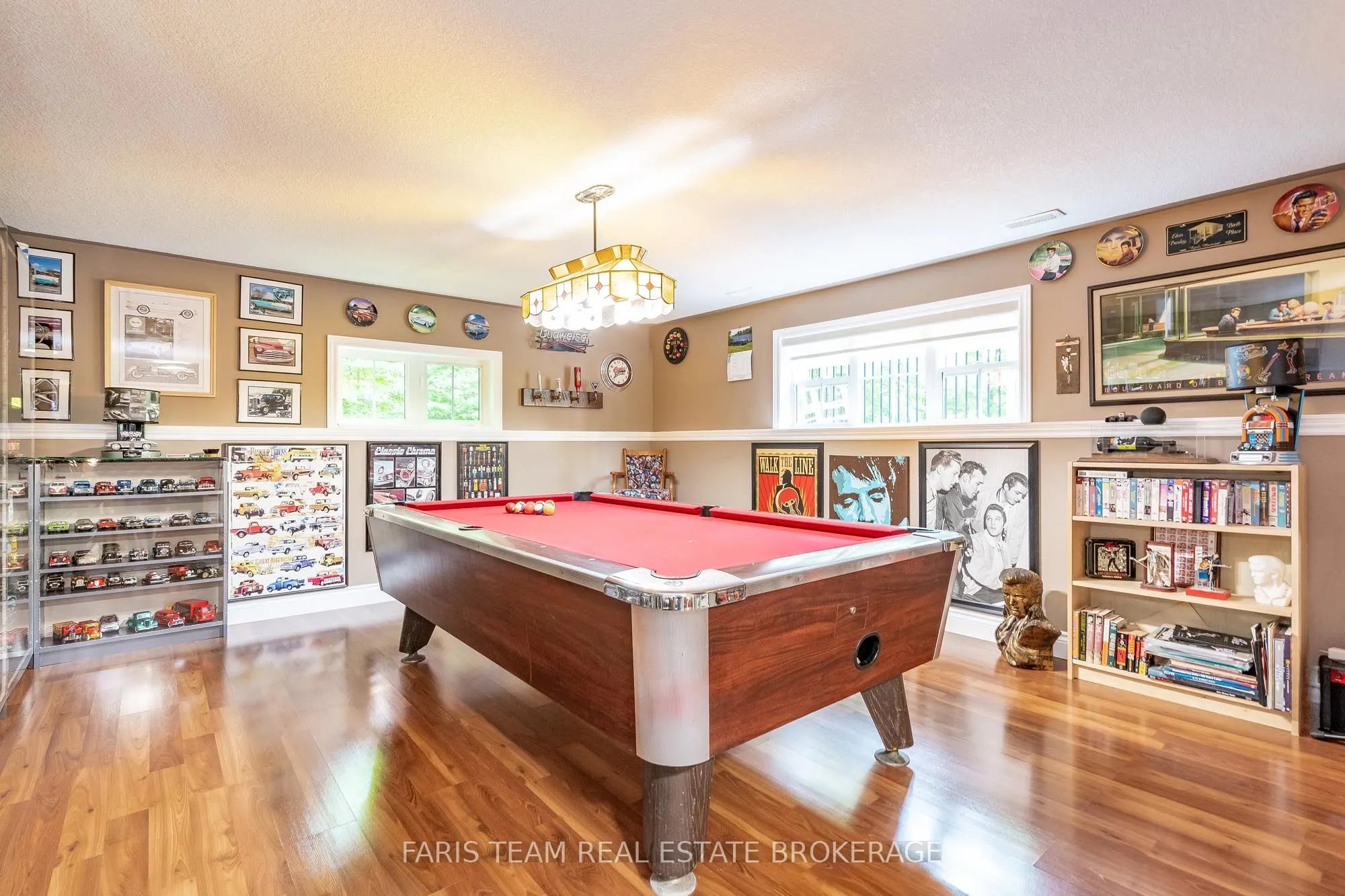 85 Farlain Lake Road E