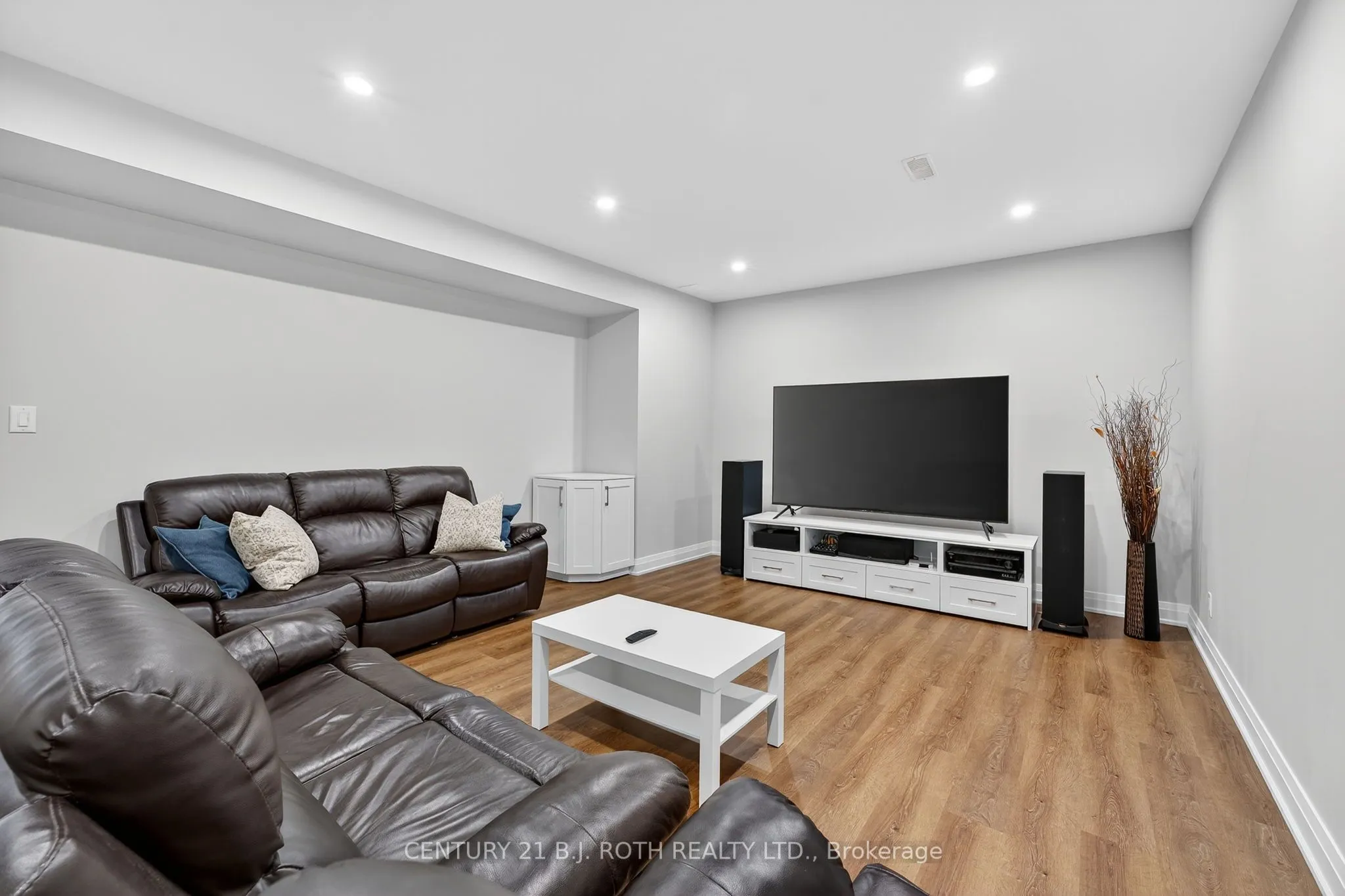 300 Shanty Bay Road