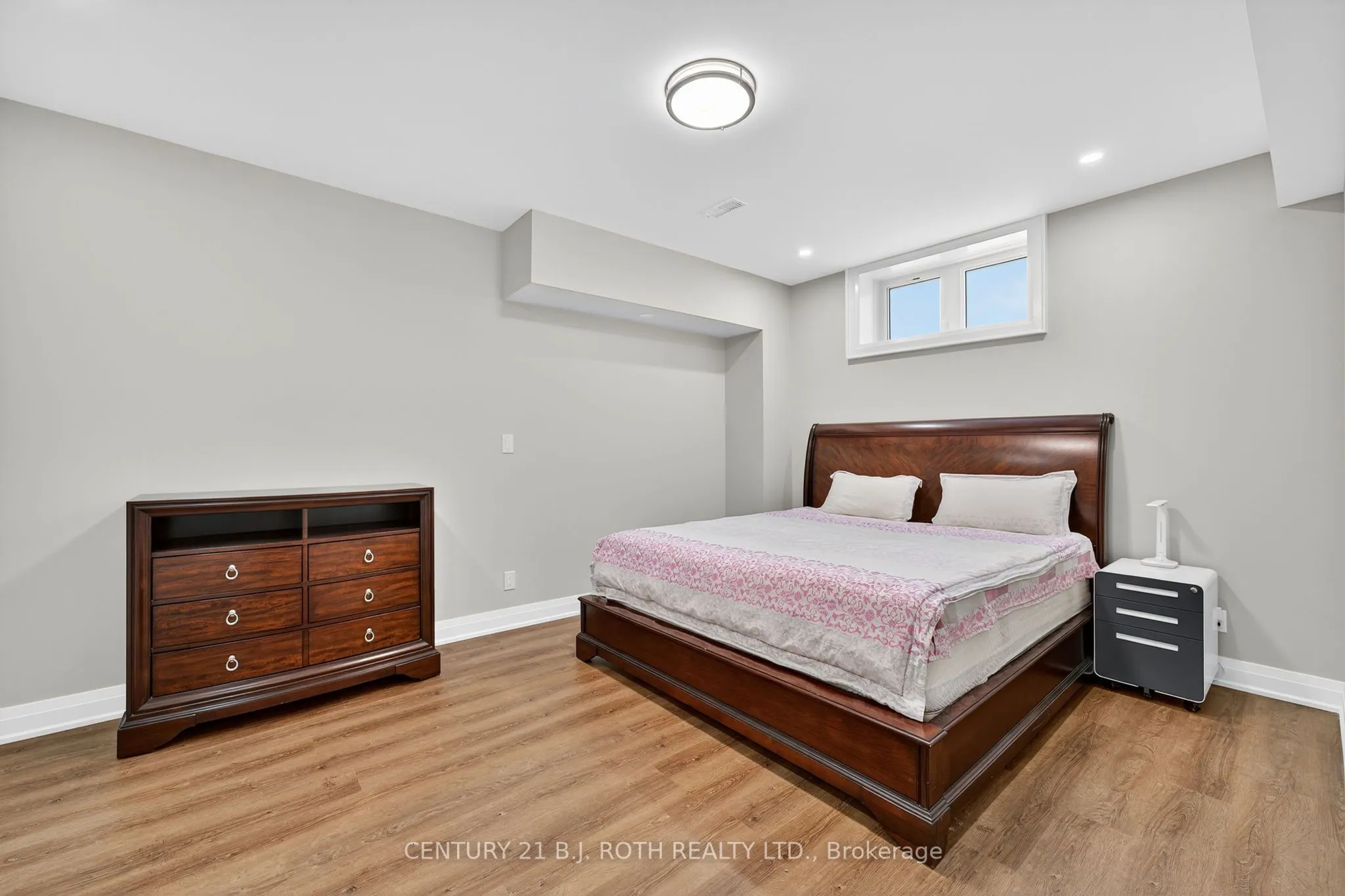 300 Shanty Bay Road