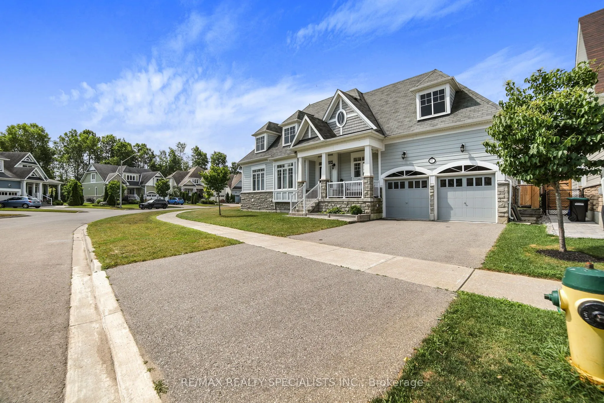 61 Riverwalk Place