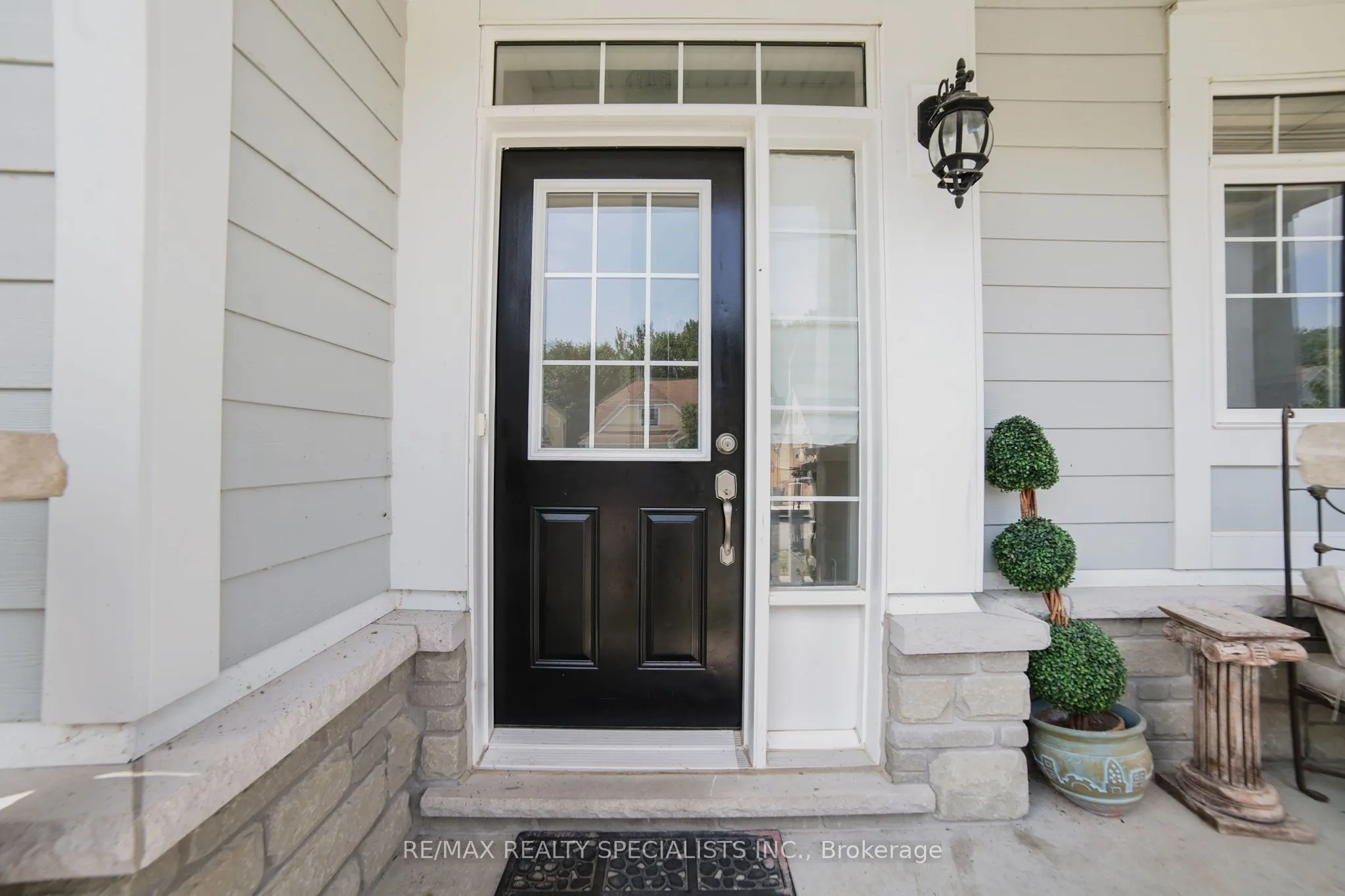 61 Riverwalk Place