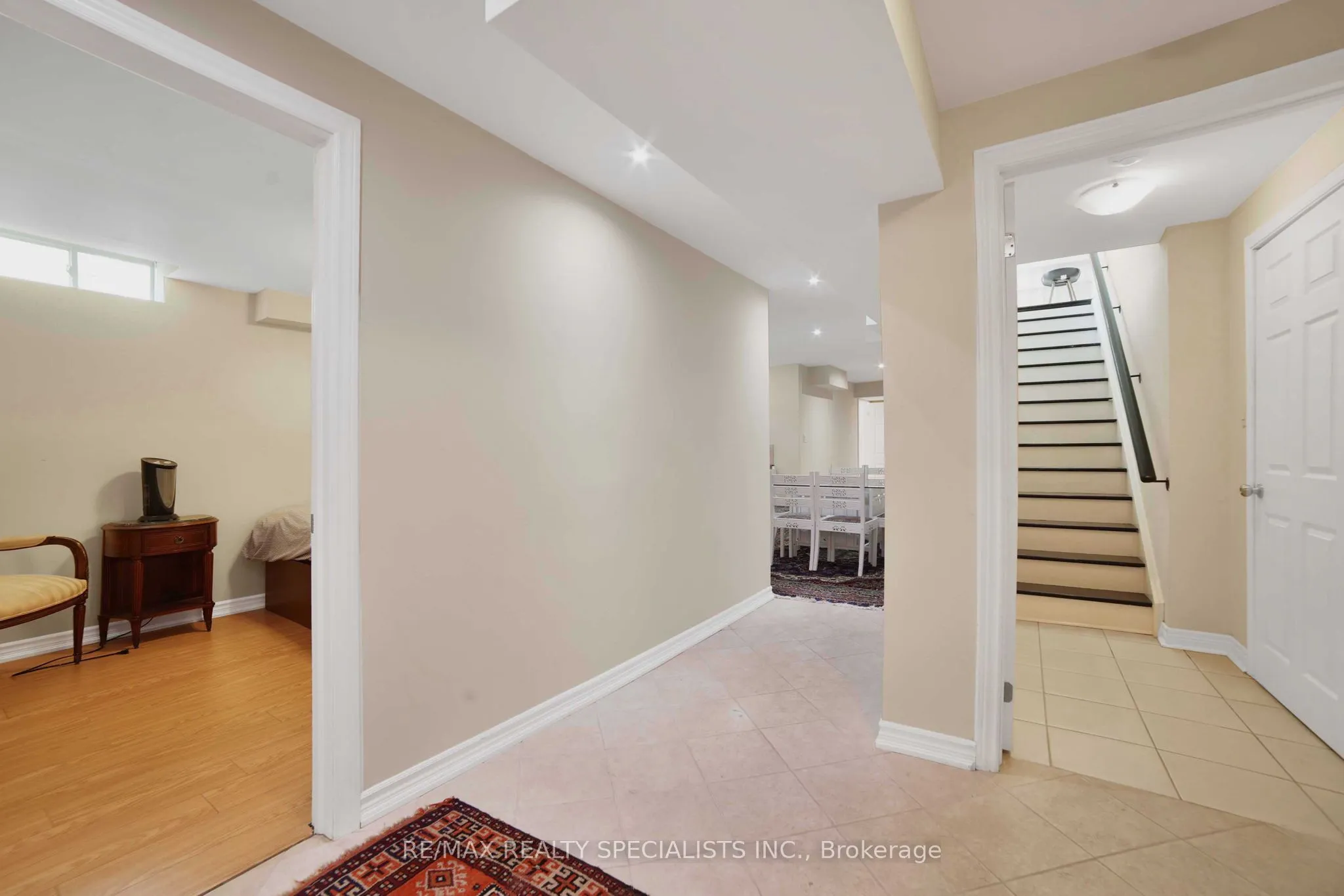 61 Riverwalk Place