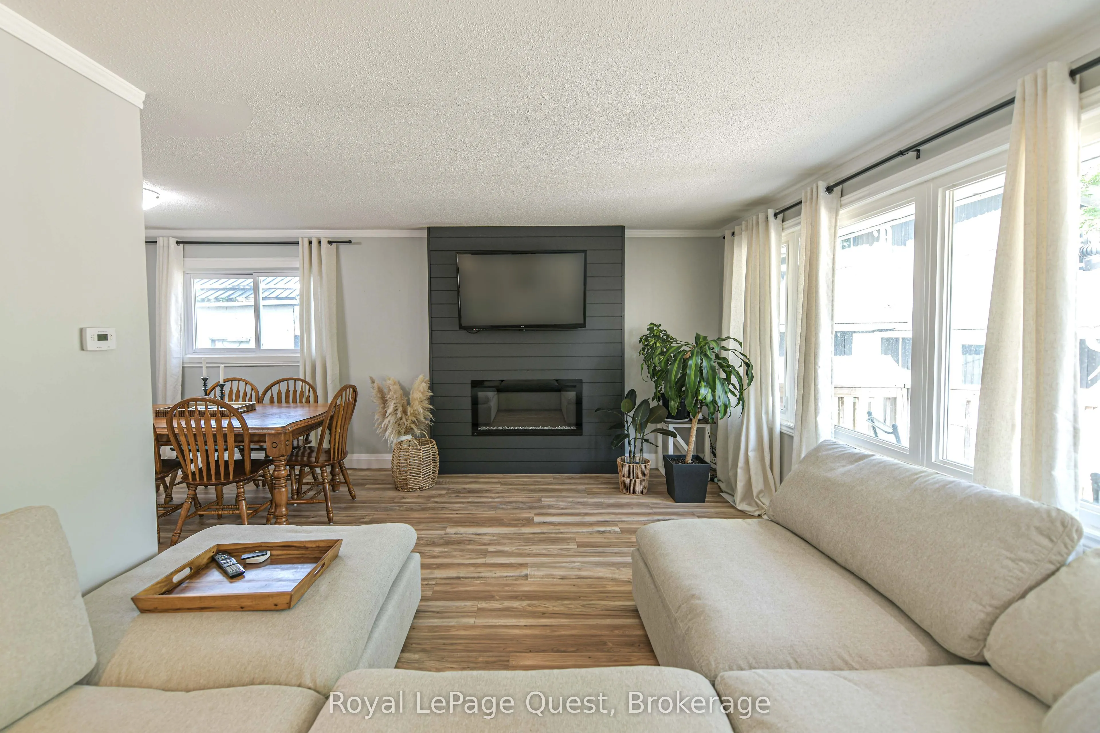 401 Mississaga Street W