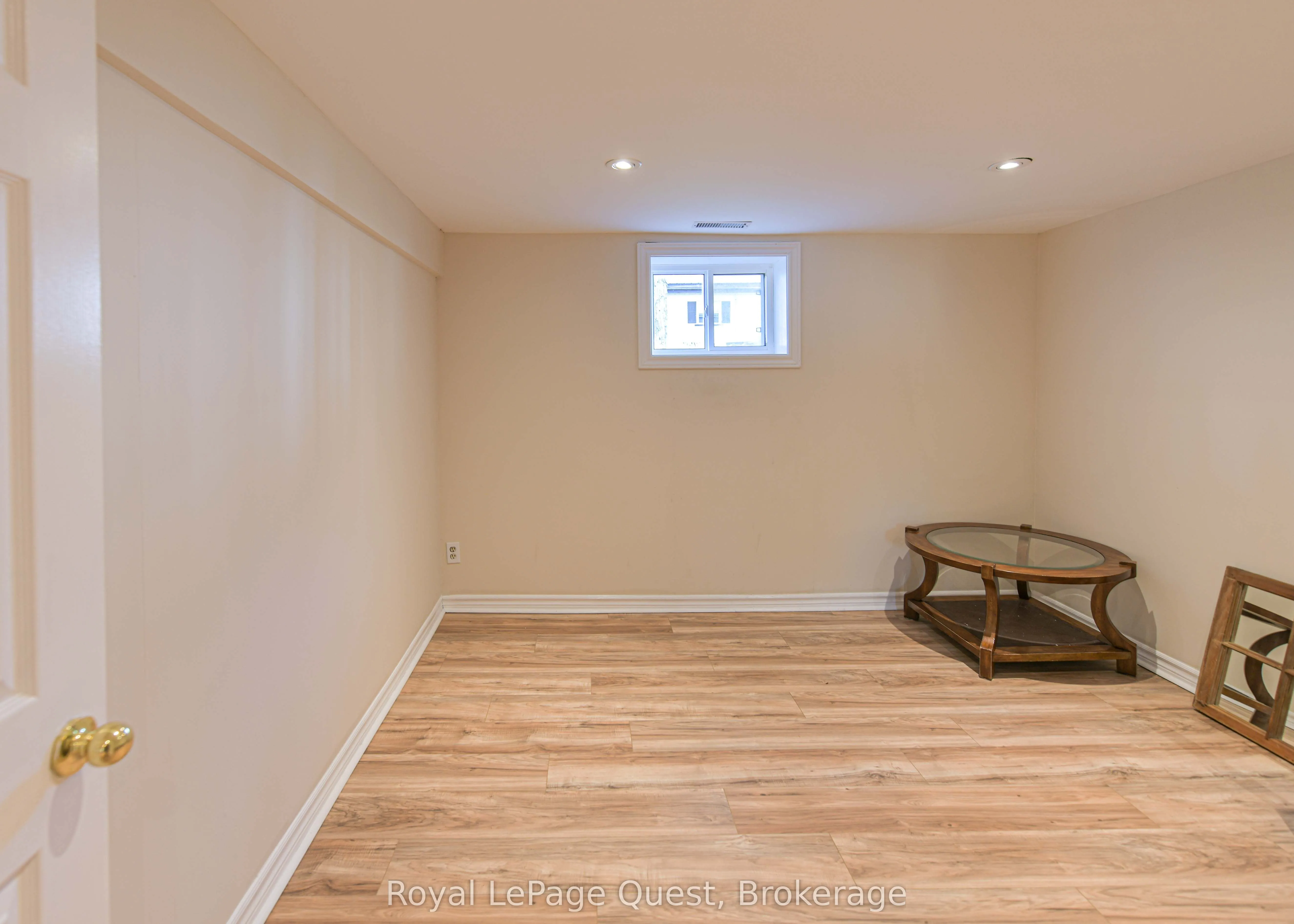 401 Mississaga Street W